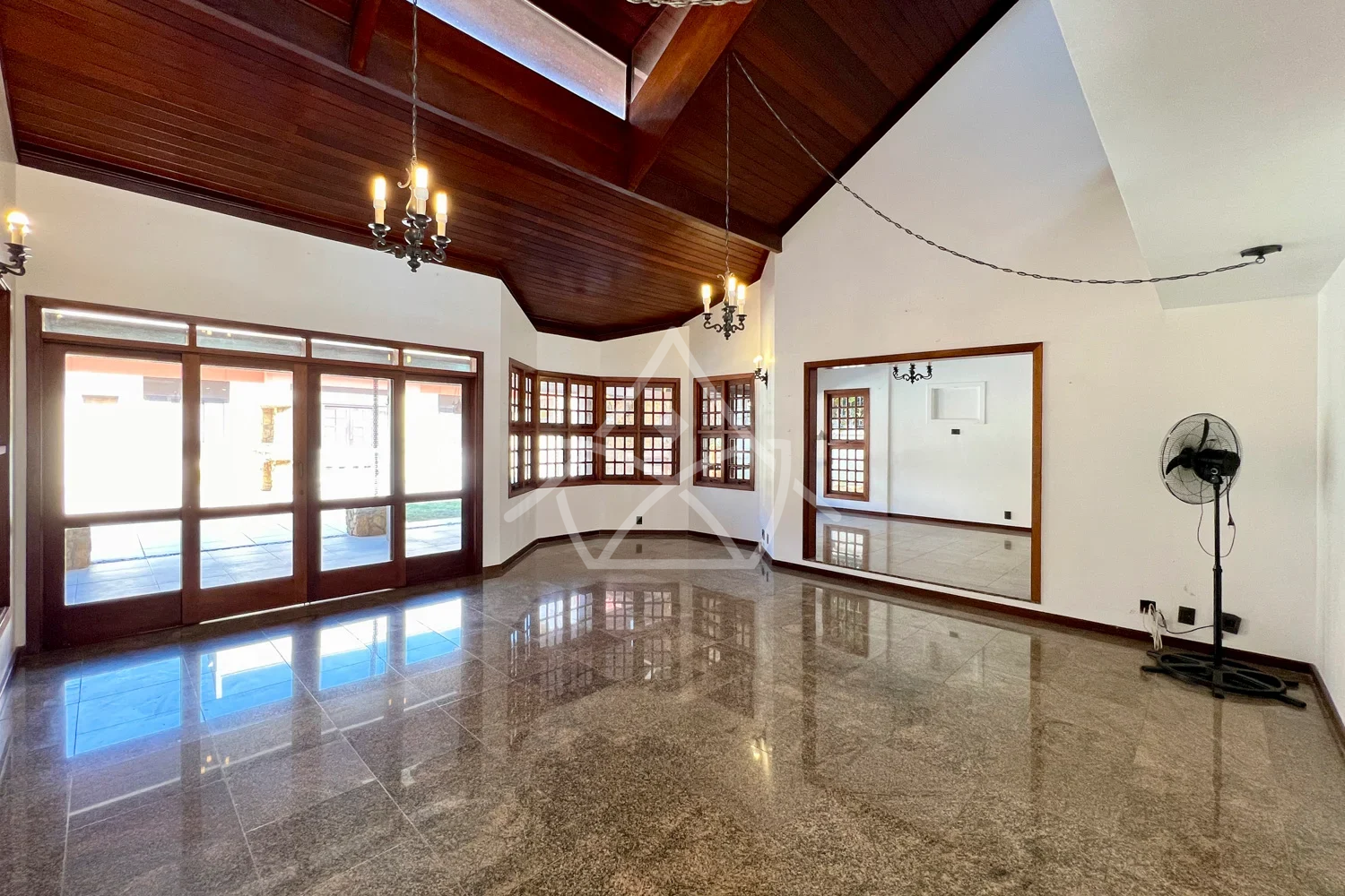Casa Triplex com 6 Suítes na Barra da Tijuca