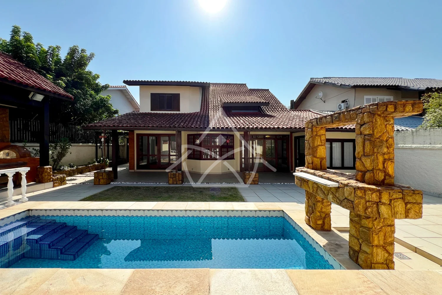 Casa Triplex com 6 Suítes na Barra da Tijuca