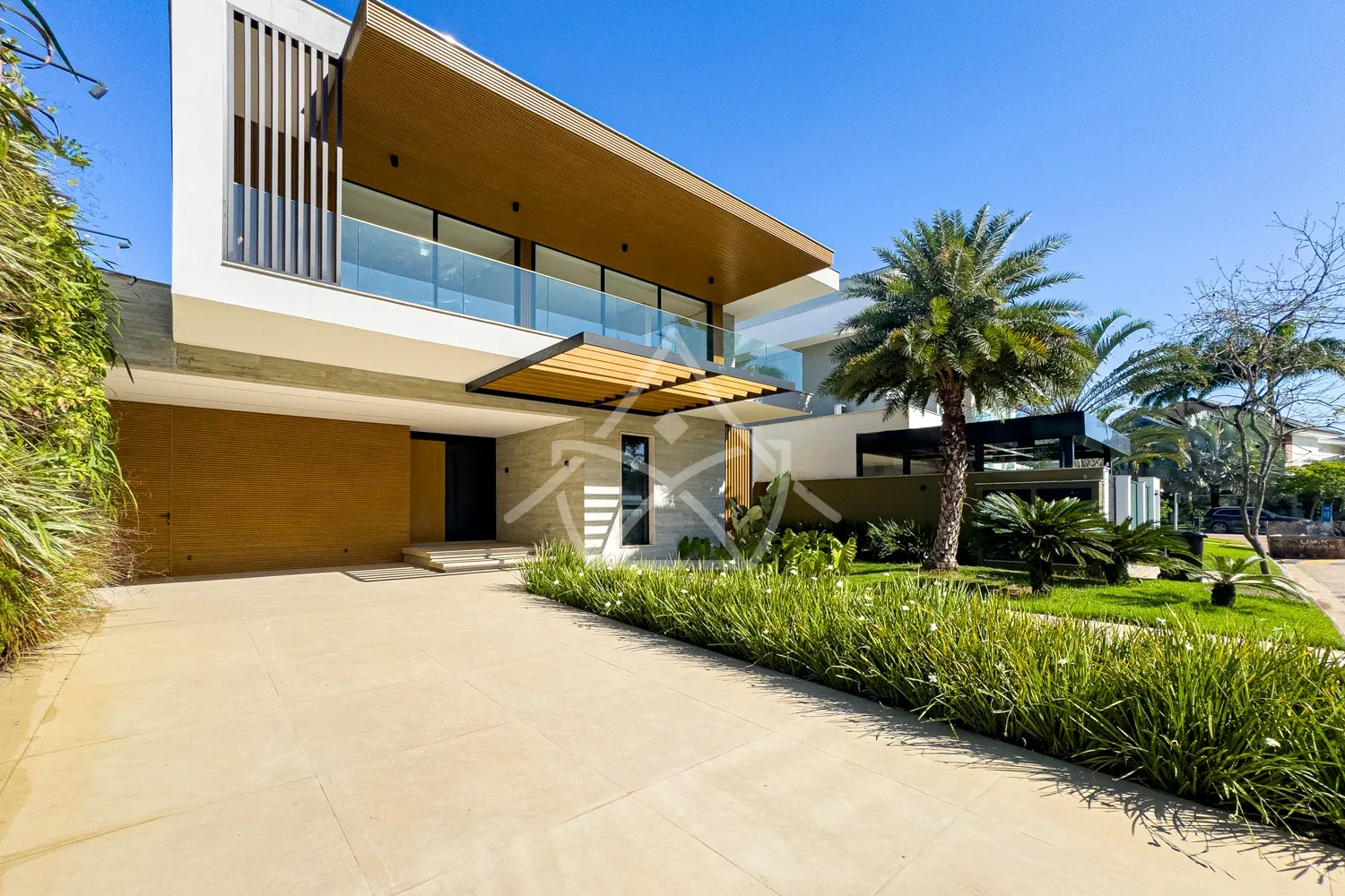 Casa de 3 Andares com Elevador na Barra da Tijuca