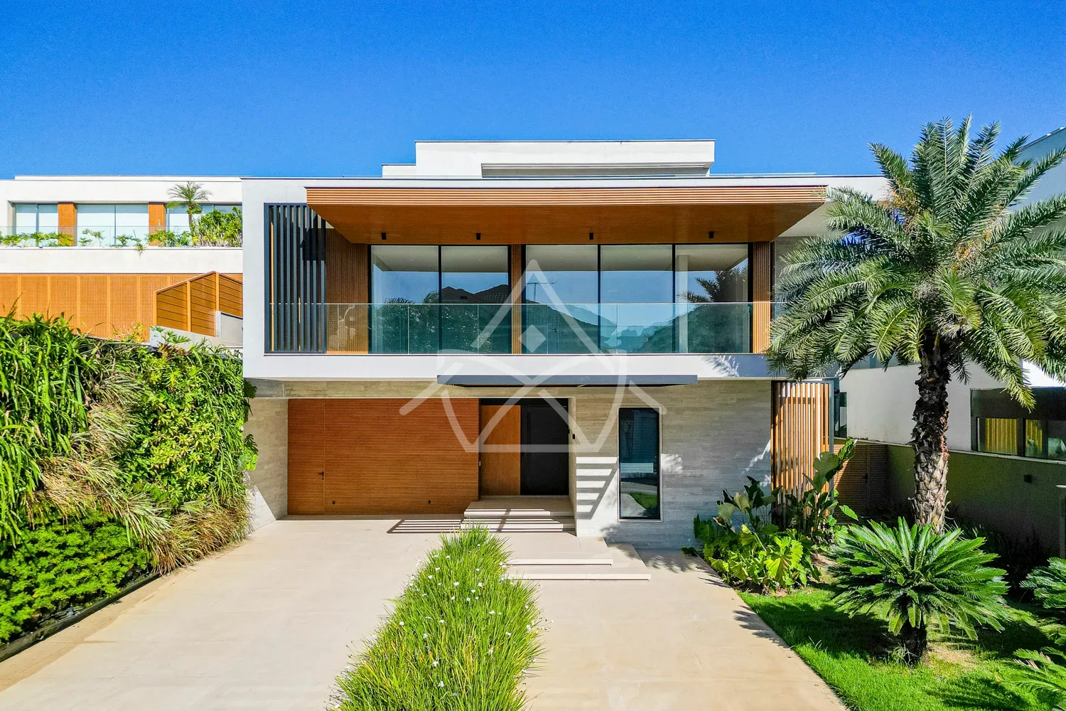 Casa de 3 Andares com Elevador na Barra da Tijuca