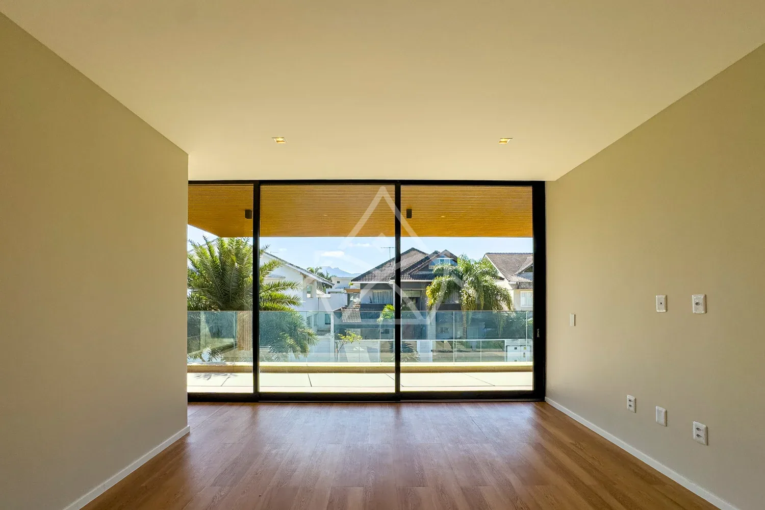 Casa de 3 Andares com Elevador na Barra da Tijuca