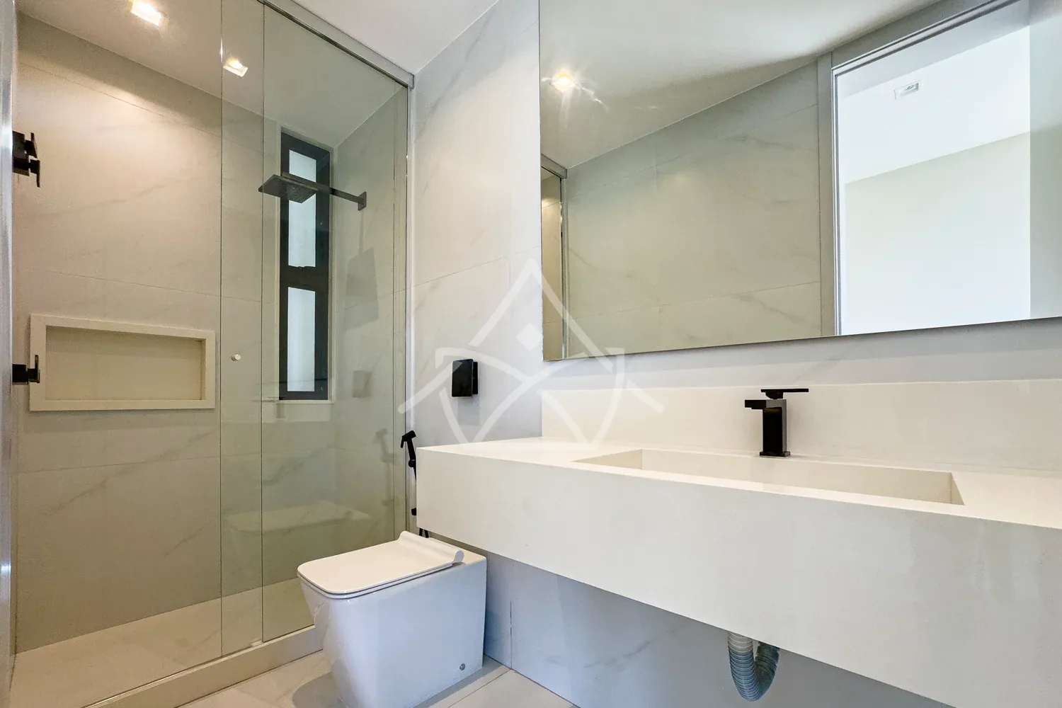 Casa de 3 Andares com Elevador na Barra da Tijuca