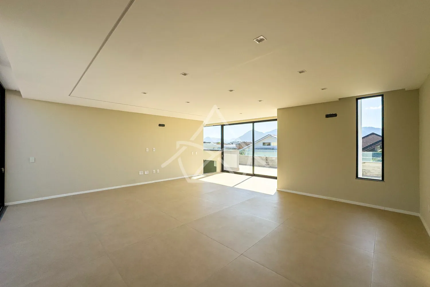 Casa de 3 Andares com Elevador na Barra da Tijuca