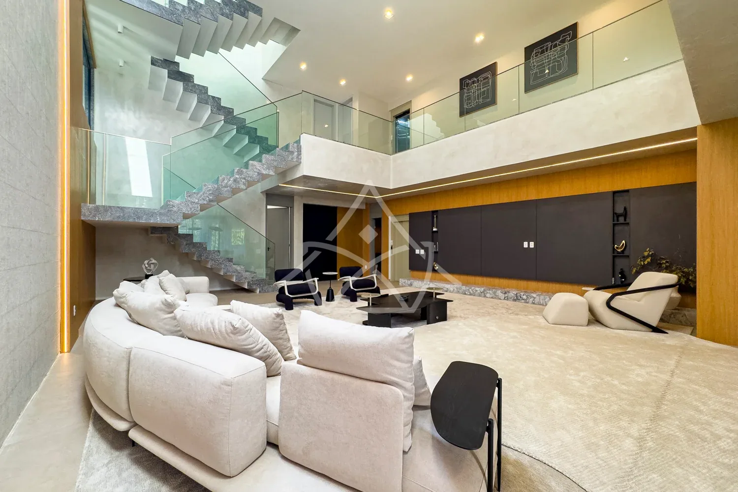 Casa de 3 Andares com Elevador na Barra da Tijuca