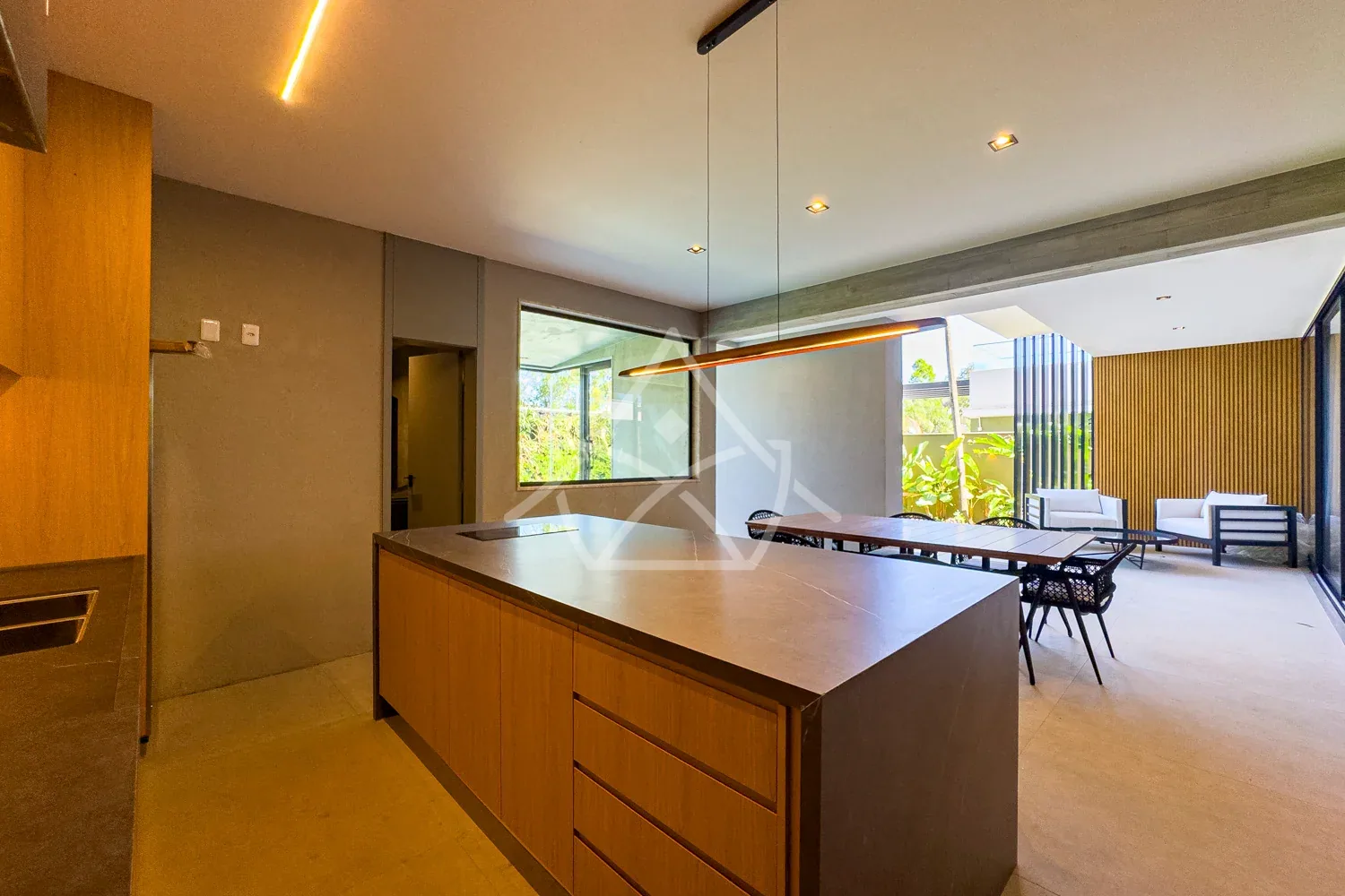Casa de 3 Andares com Elevador na Barra da Tijuca