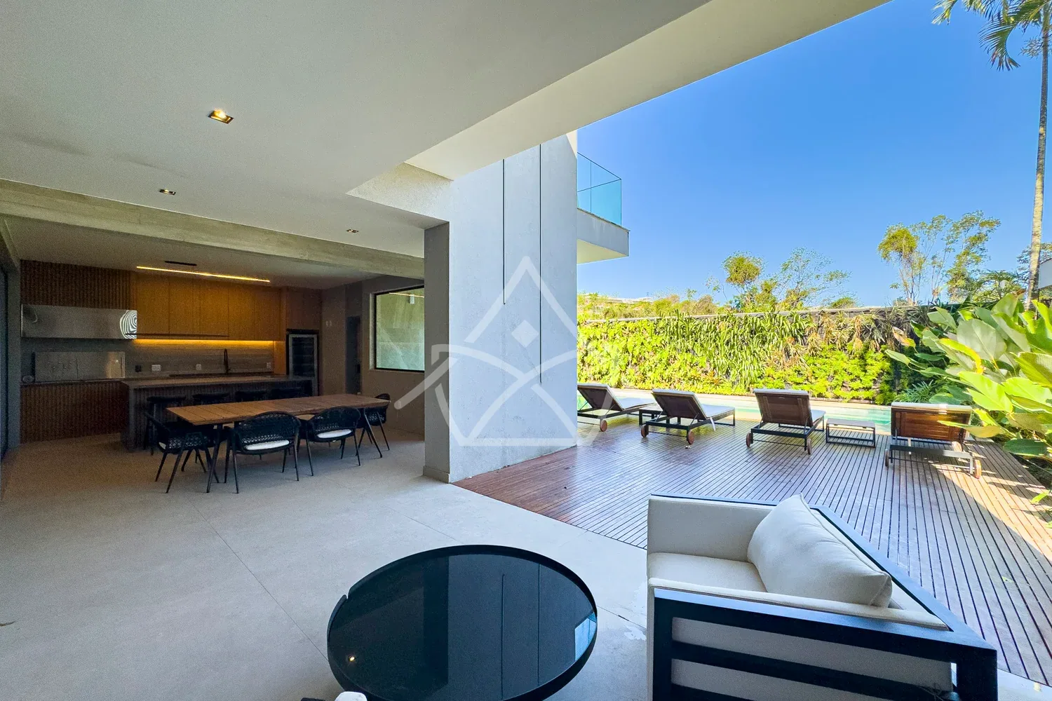 Casa de 3 Andares com Elevador na Barra da Tijuca