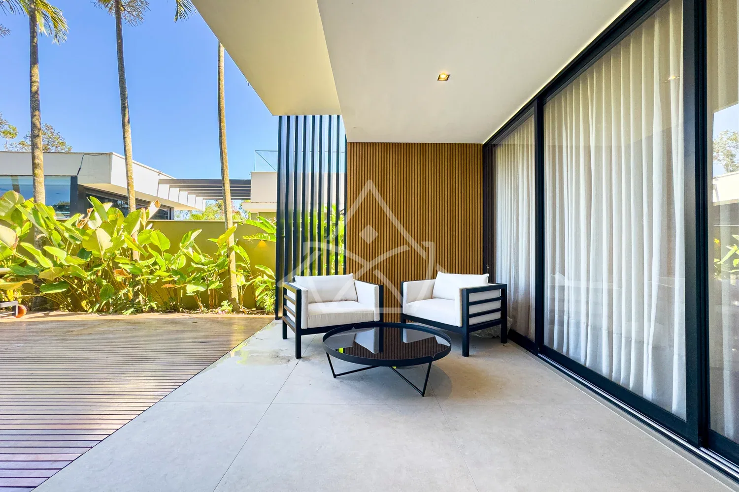 Casa de 3 Andares com Elevador na Barra da Tijuca