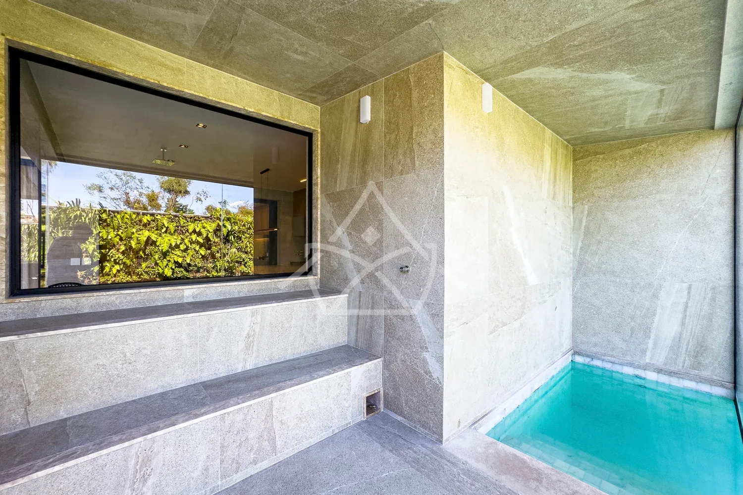 Casa de 3 Andares com Elevador na Barra da Tijuca