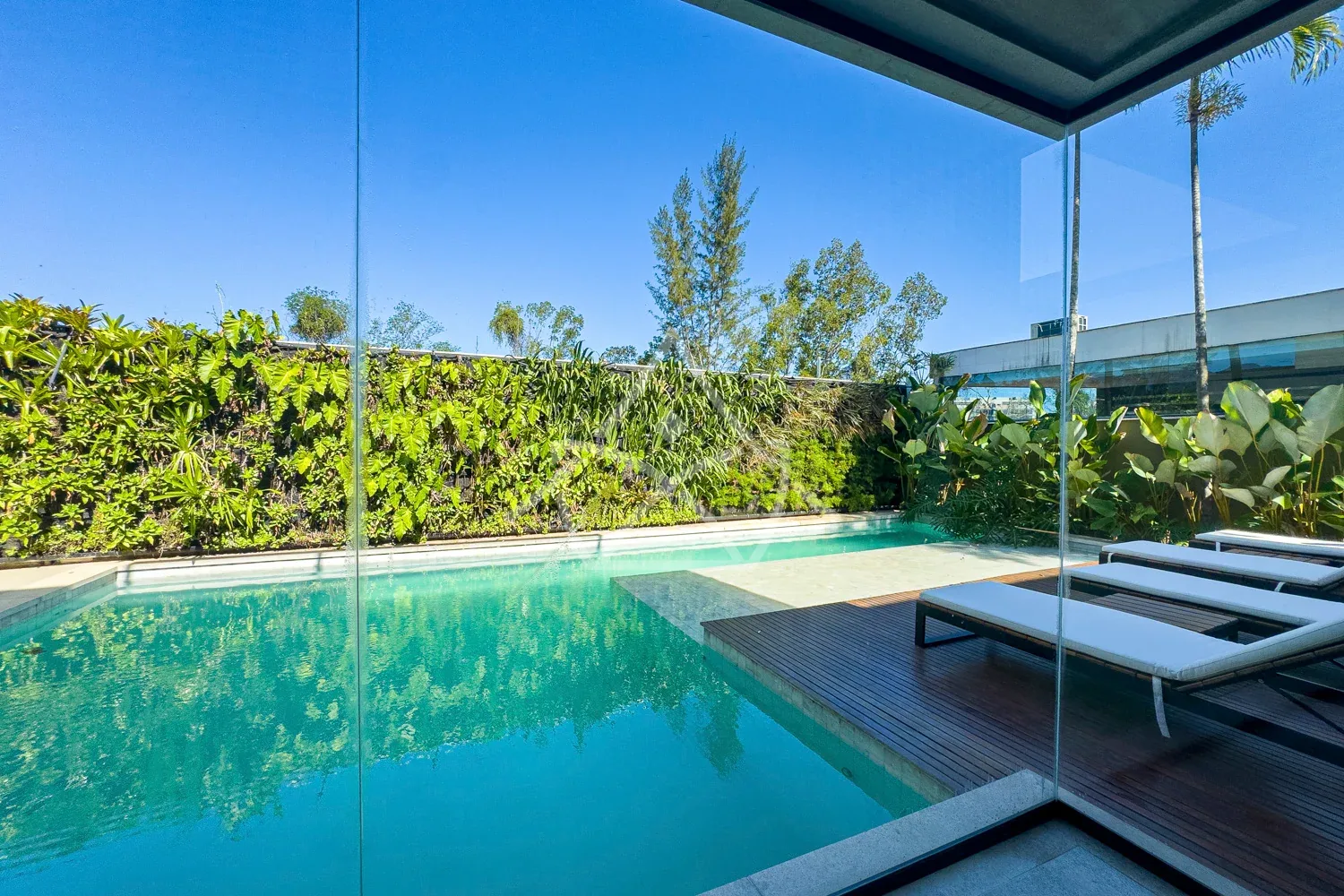Casa de 3 Andares com Elevador na Barra da Tijuca