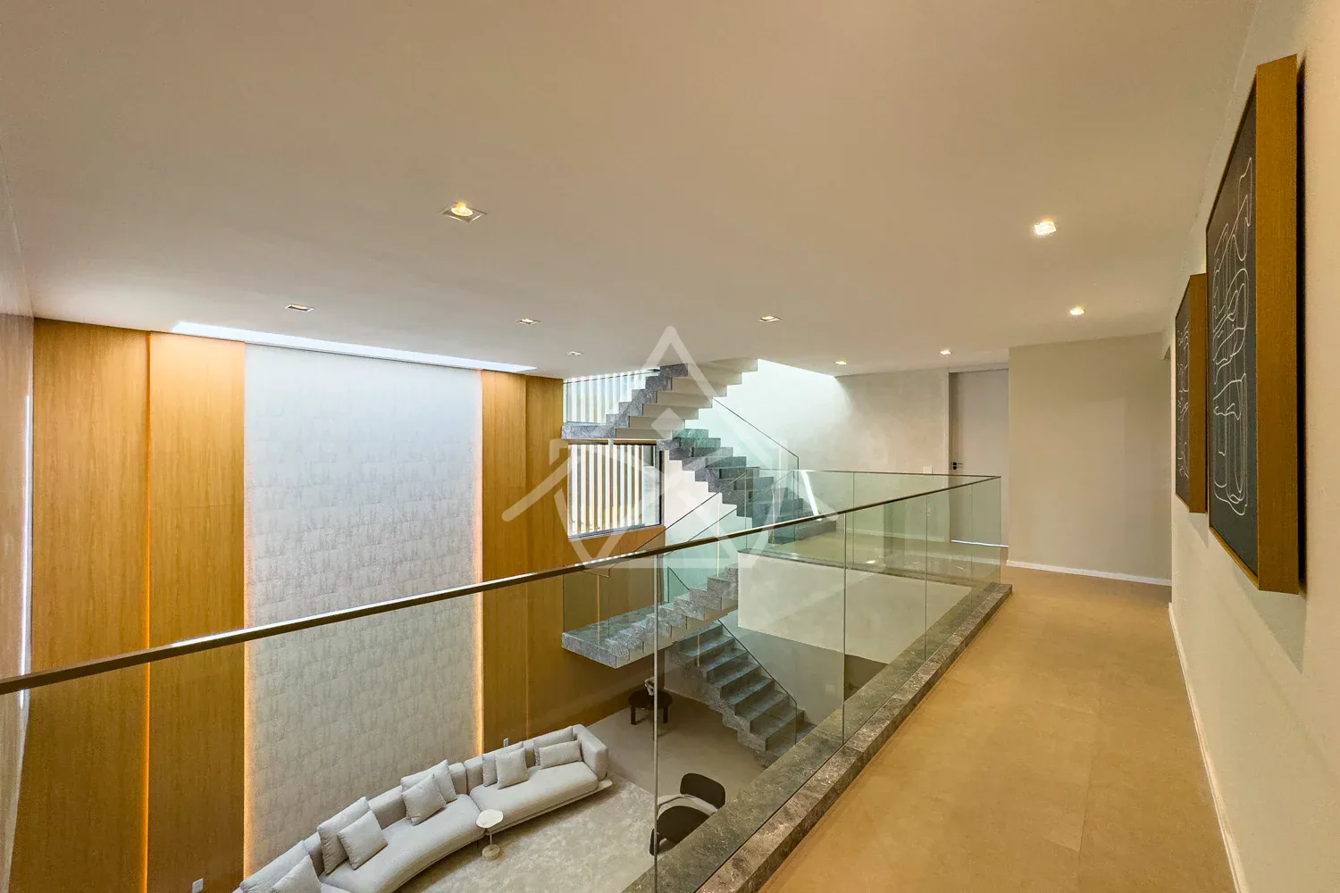 Casa de 3 Andares com Elevador na Barra da Tijuca