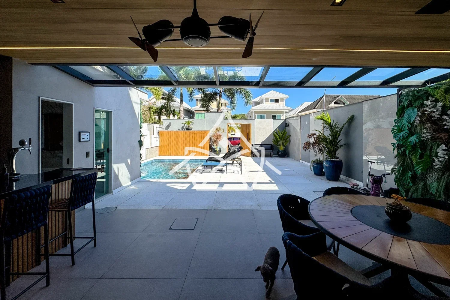 Casa com Energia Solar no Riviera Del Sol no Recreio dos Bandeirantes