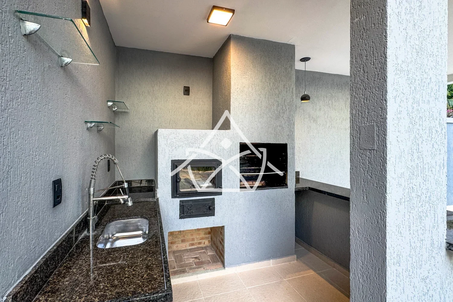 Casa Triplex à Venda Porteira Fechada na Barra da Tijuca