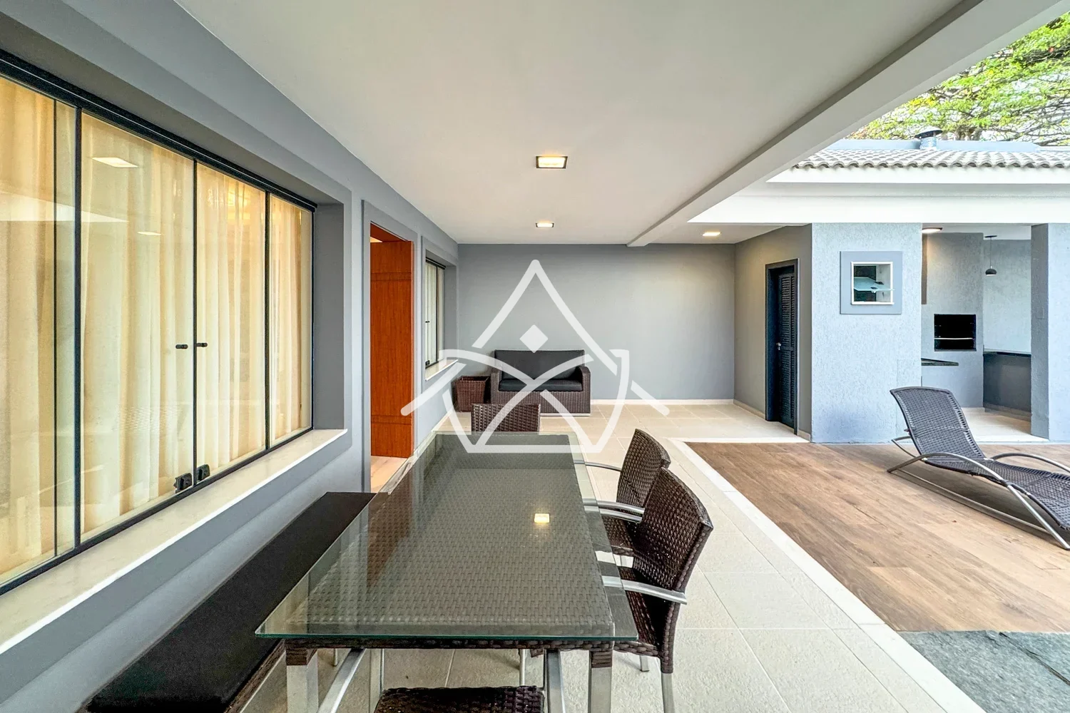 Casa Triplex à Venda Porteira Fechada na Barra da Tijuca