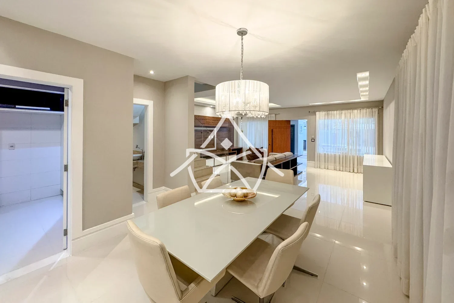 Casa Triplex à Venda Porteira Fechada na Barra da Tijuca