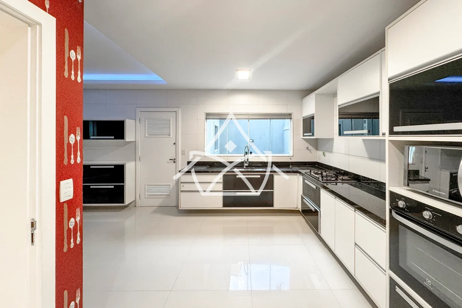Casa Triplex à Venda Porteira Fechada na Barra da Tijuca