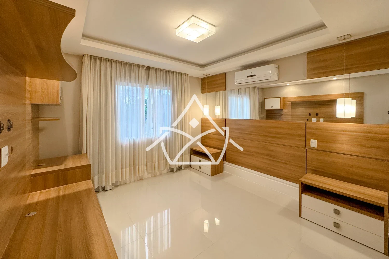 Casa Triplex à Venda Porteira Fechada na Barra da Tijuca