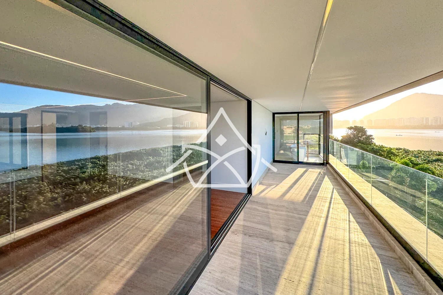 Casa com Elevador e Vista Lagoa no Barra da Tijuca
