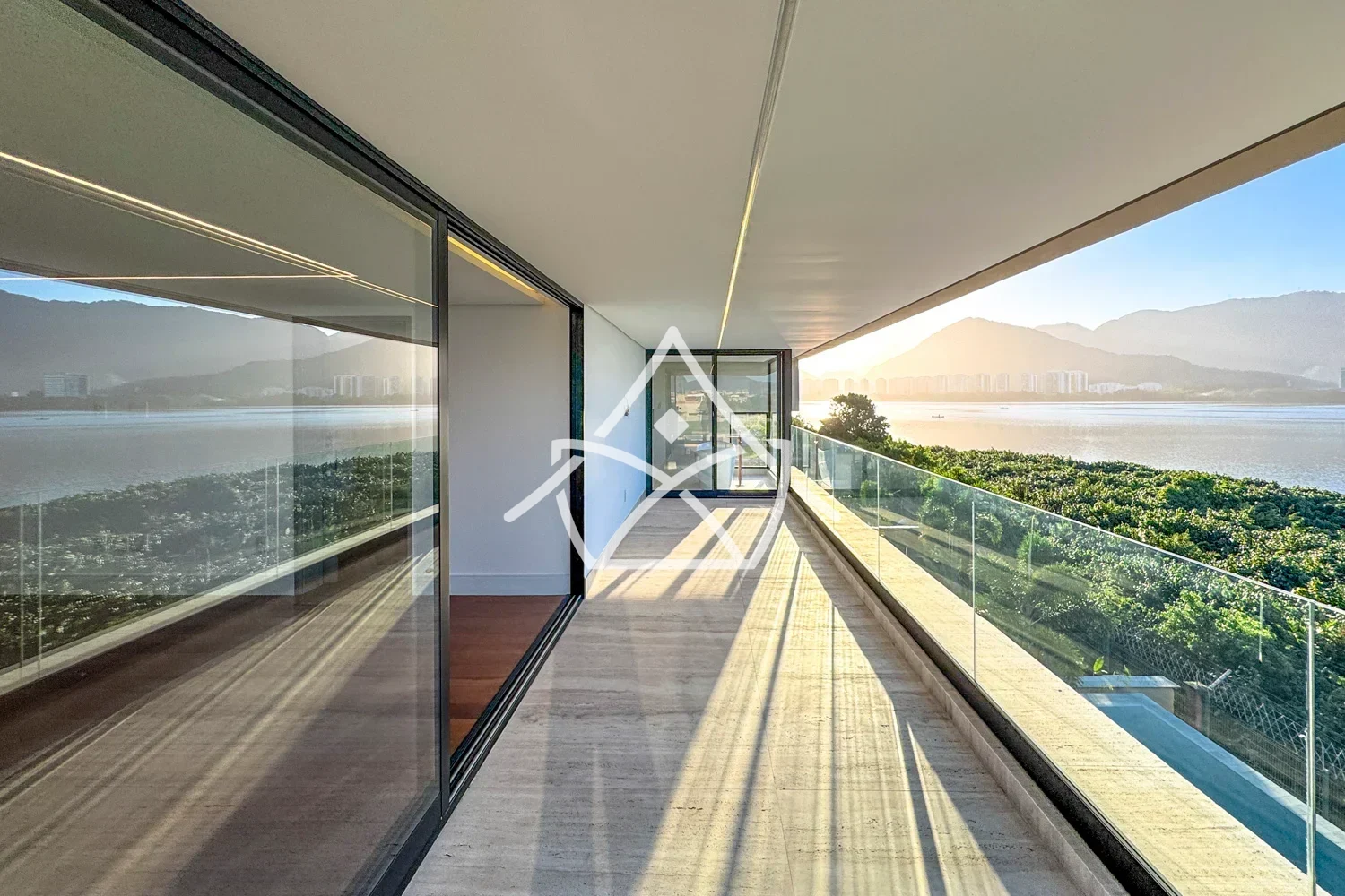 Casa com Elevador e Vista Lagoa no Barra da Tijuca