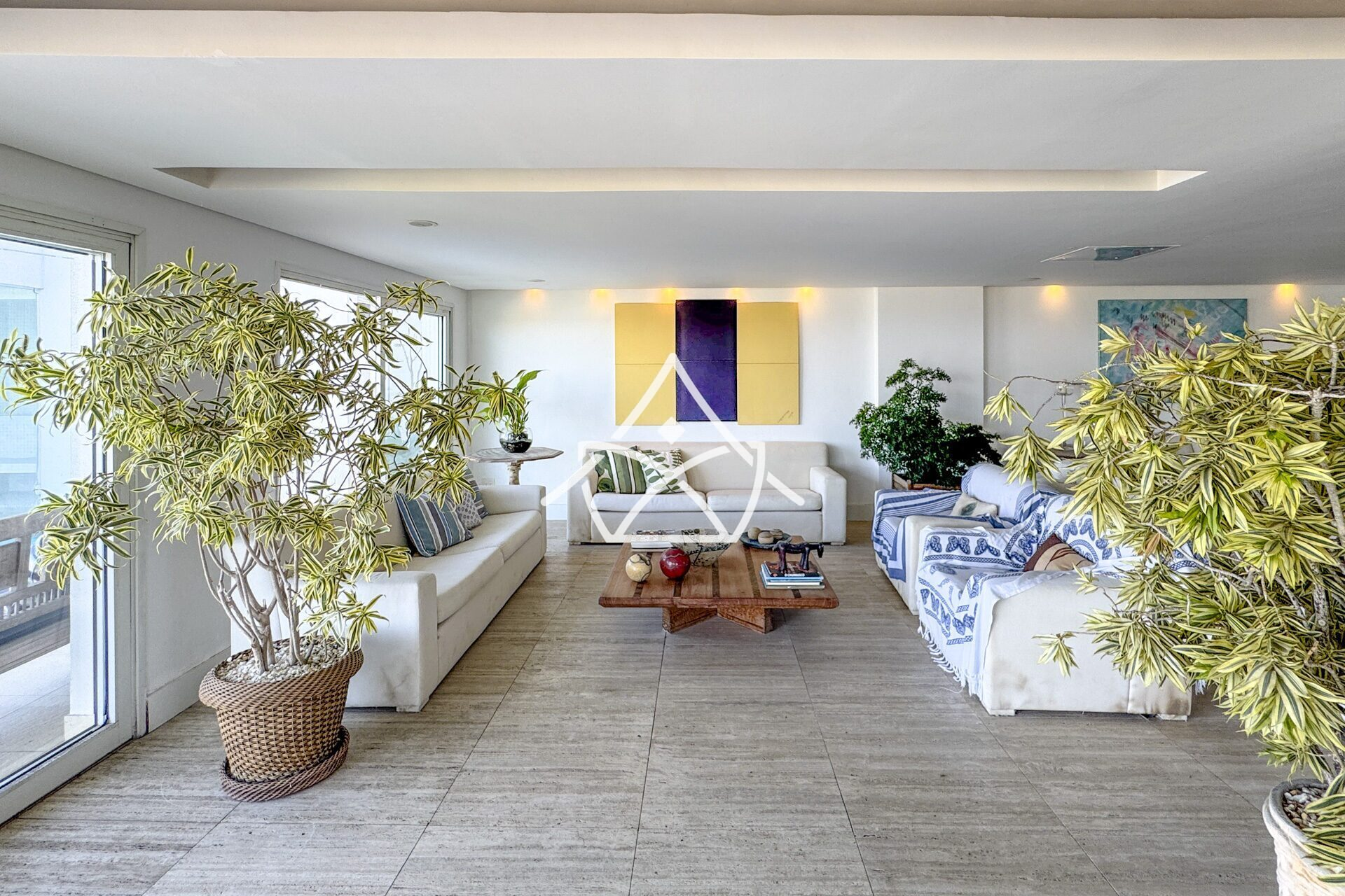 Casa à Venda no Joá com 4 Suítes, Piscina e Sauna