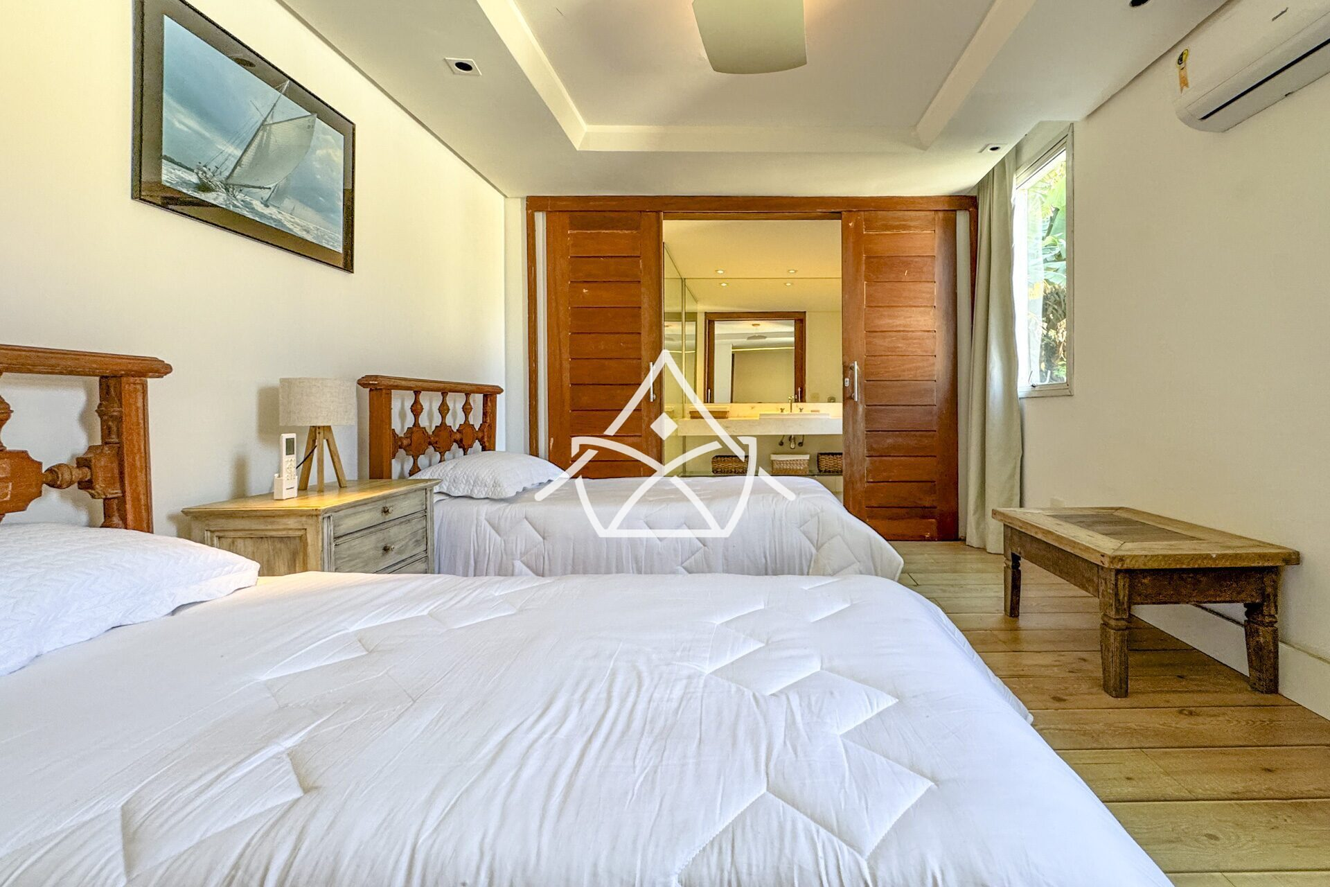 Casa à Venda no Joá com 4 Suítes, Piscina e Sauna