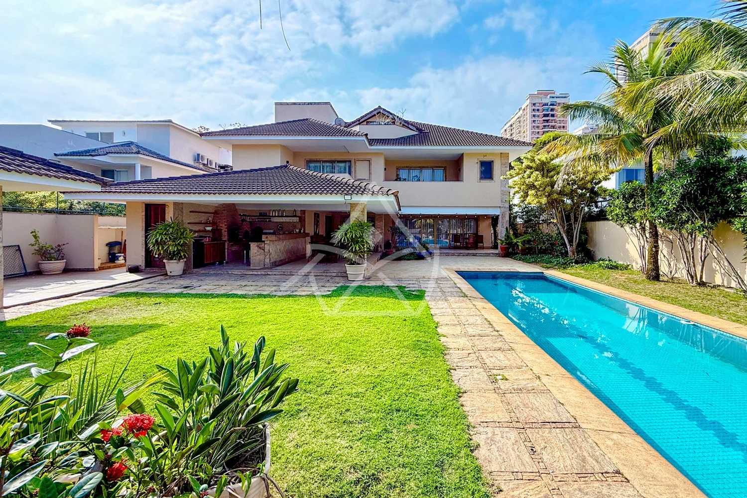 Casa Triplex Tradicional à Venda na Barra da Tijuca