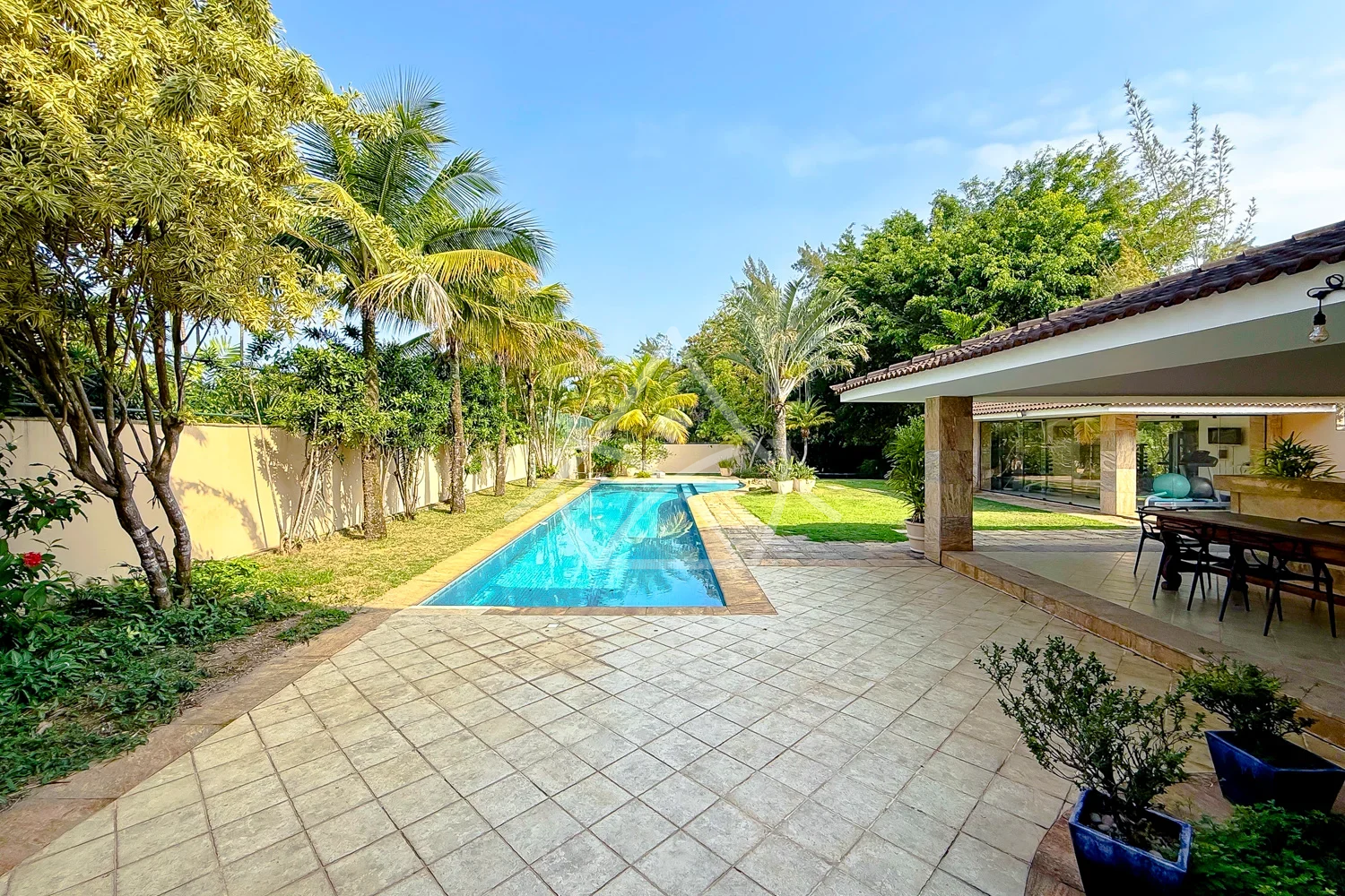 Casa Triplex Tradicional à Venda na Barra da Tijuca