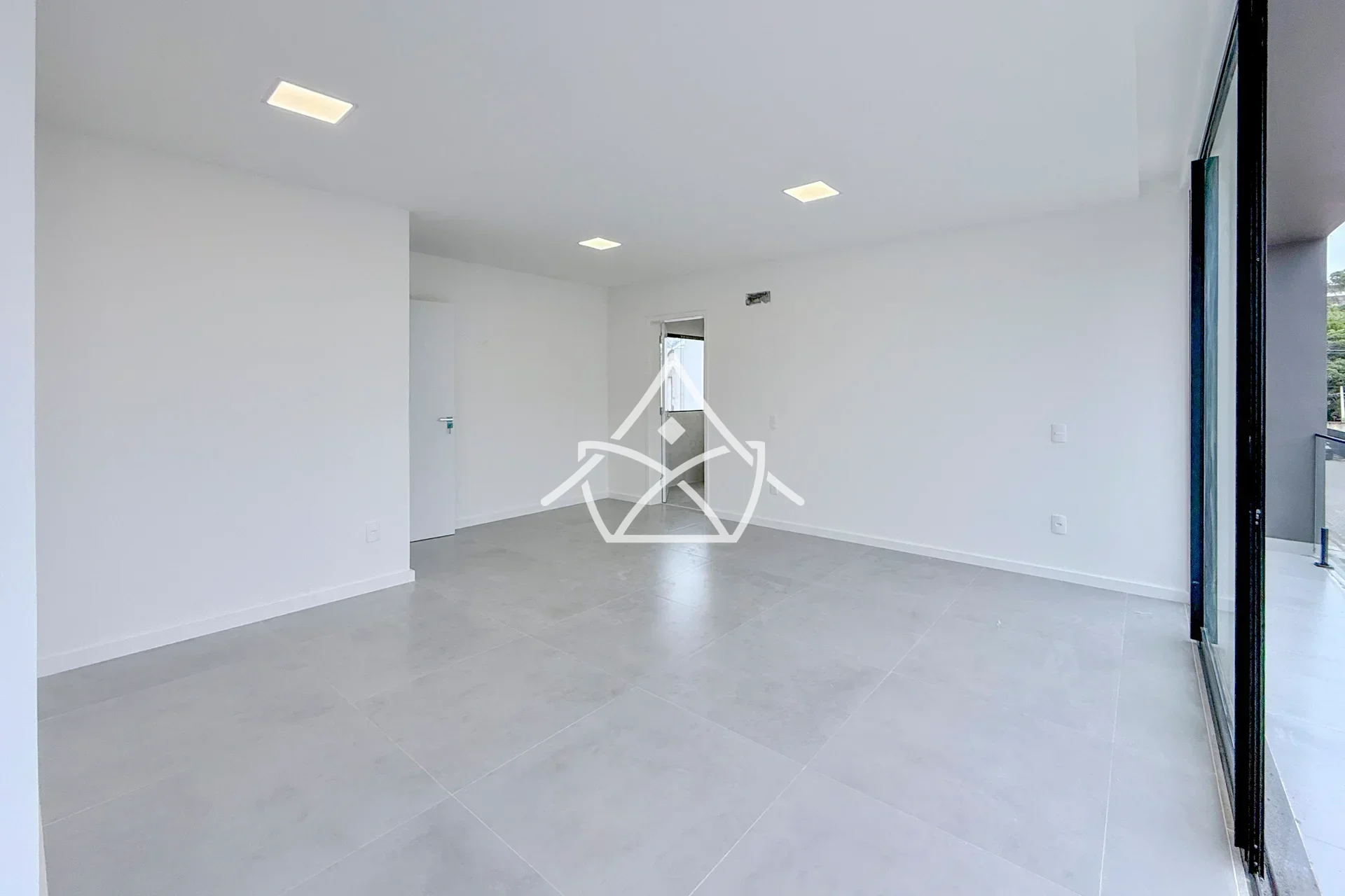 Casa com Amplo Salão no Terceiro Andar no Villa Blanca I