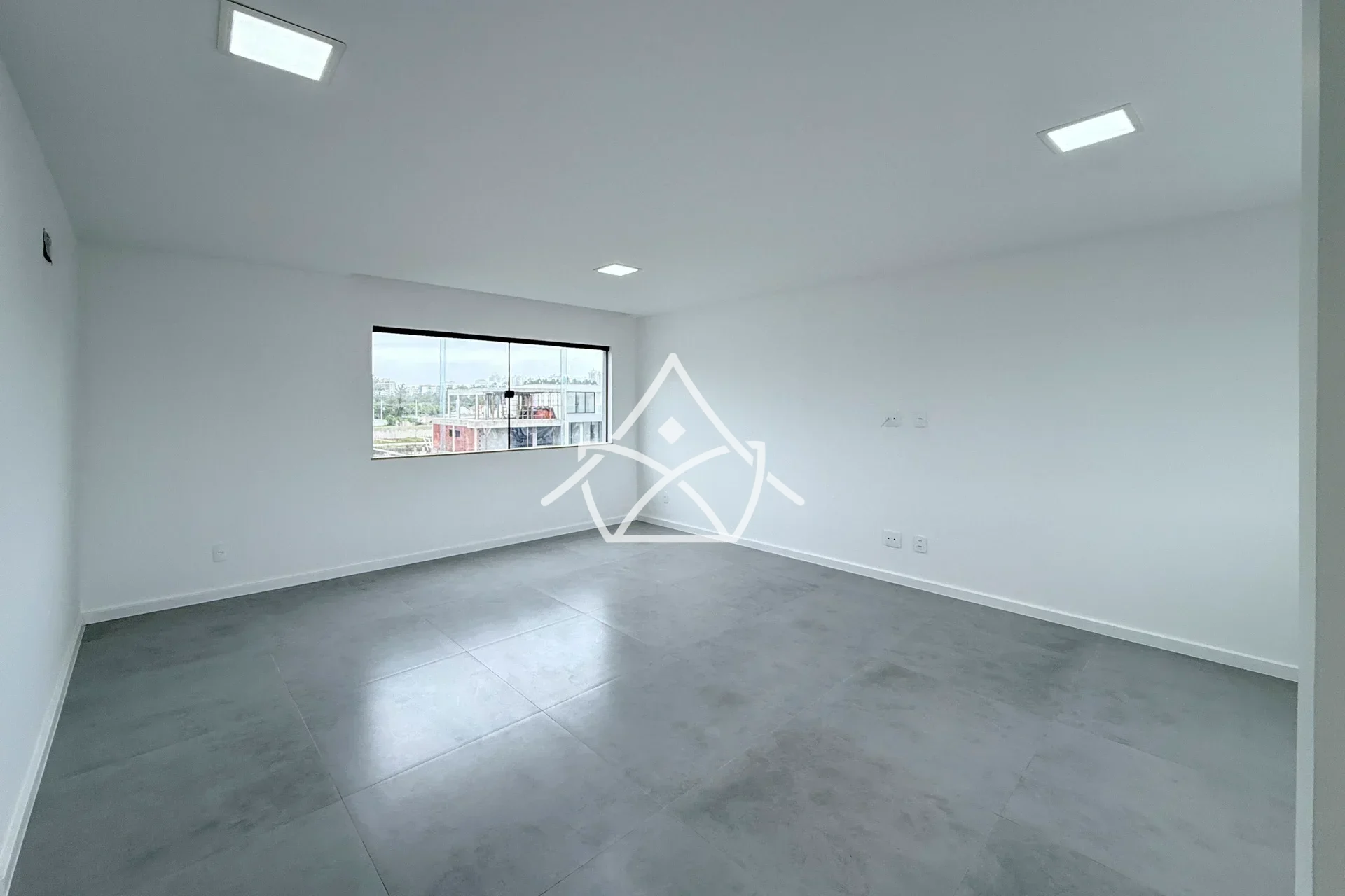 Casa com Amplo Salão no Terceiro Andar no Villa Blanca I