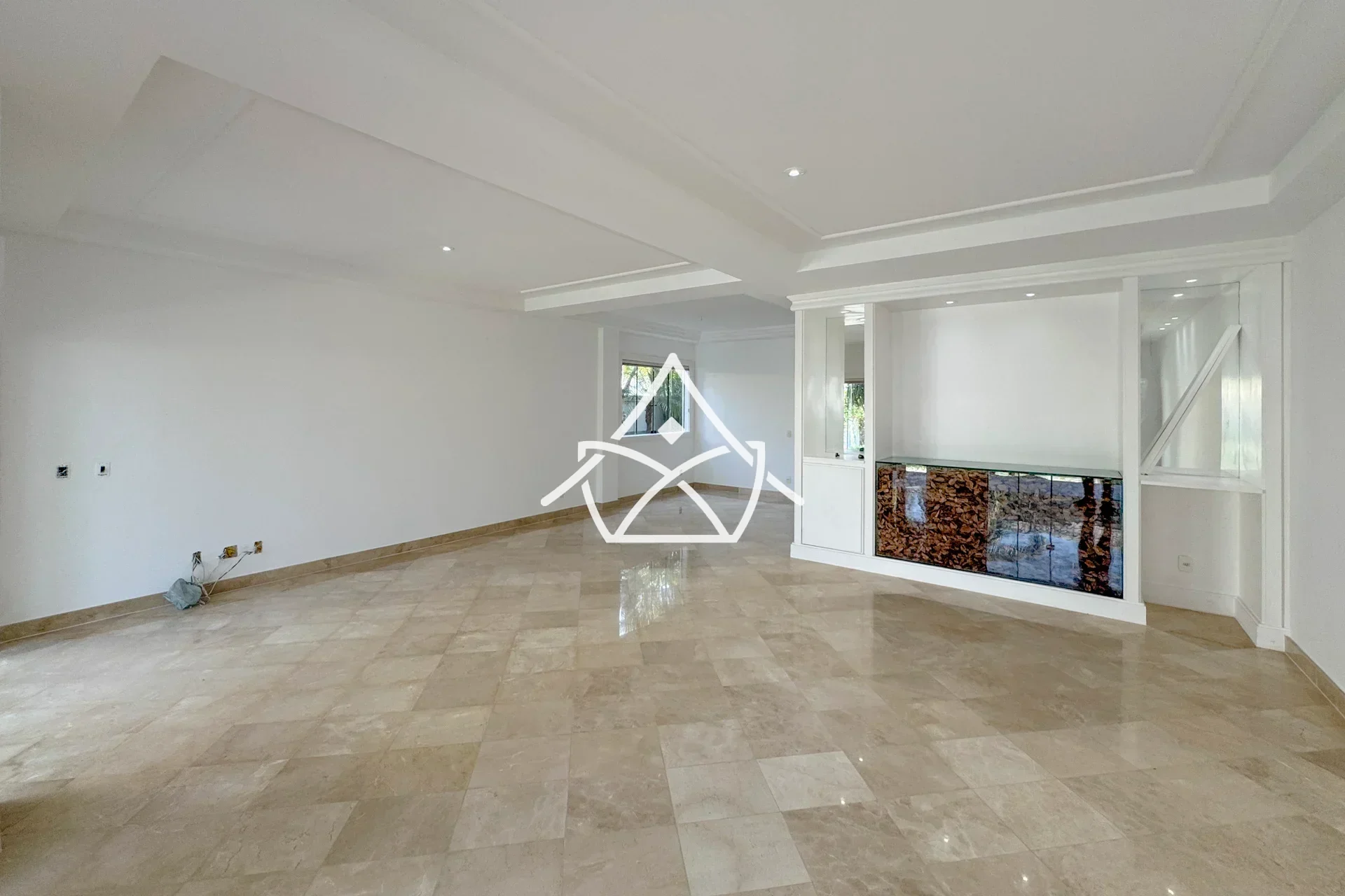 Casa à Venda com 4 Suítes na Barra da Tijuca