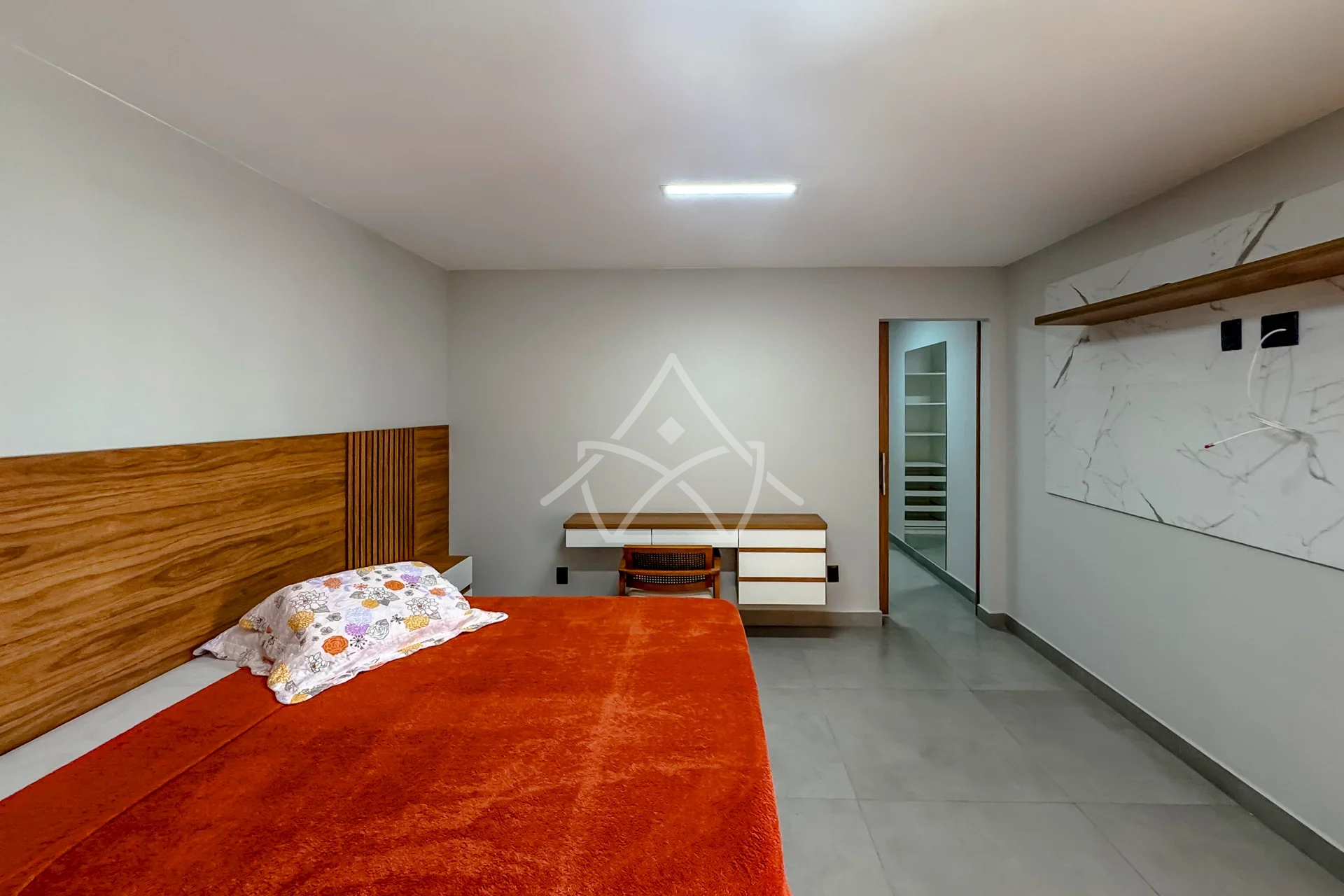 Casa com 21 Placas Solares Fotovoltaicas no Recreio dos Bandeirantes