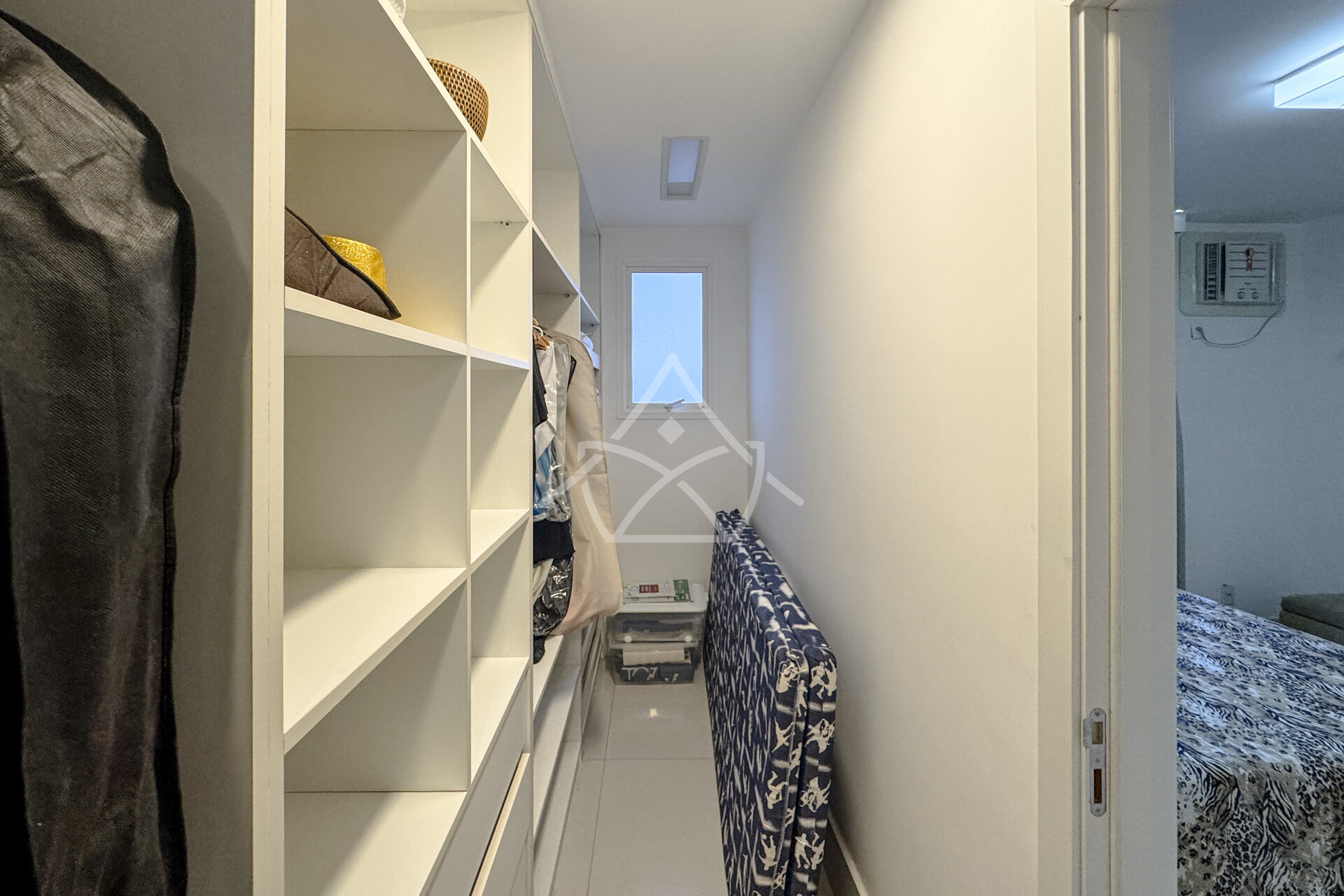 Casa à Venda com 3 Andares na Barra da Tijuca