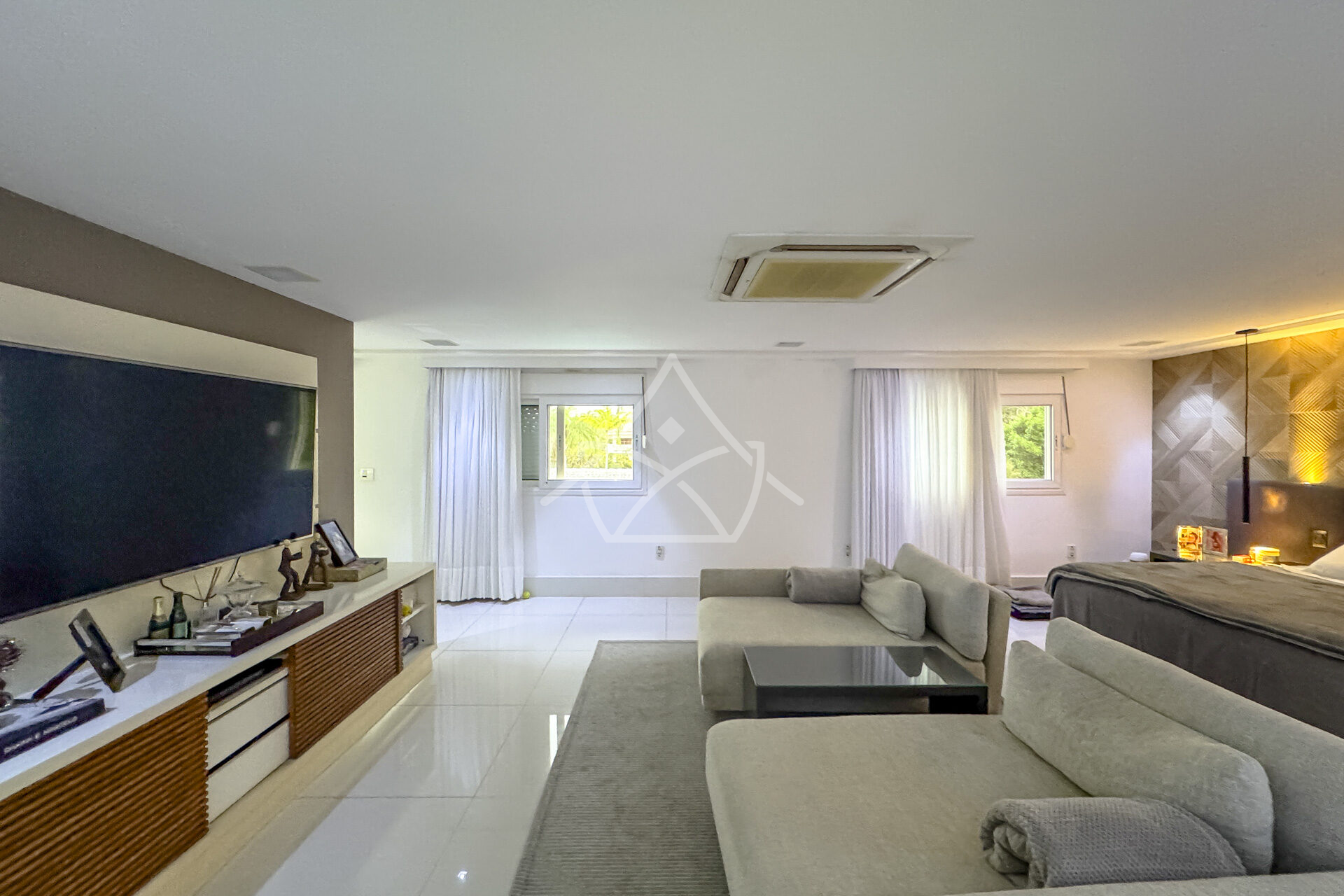 Casa à Venda com 3 Andares na Barra da Tijuca