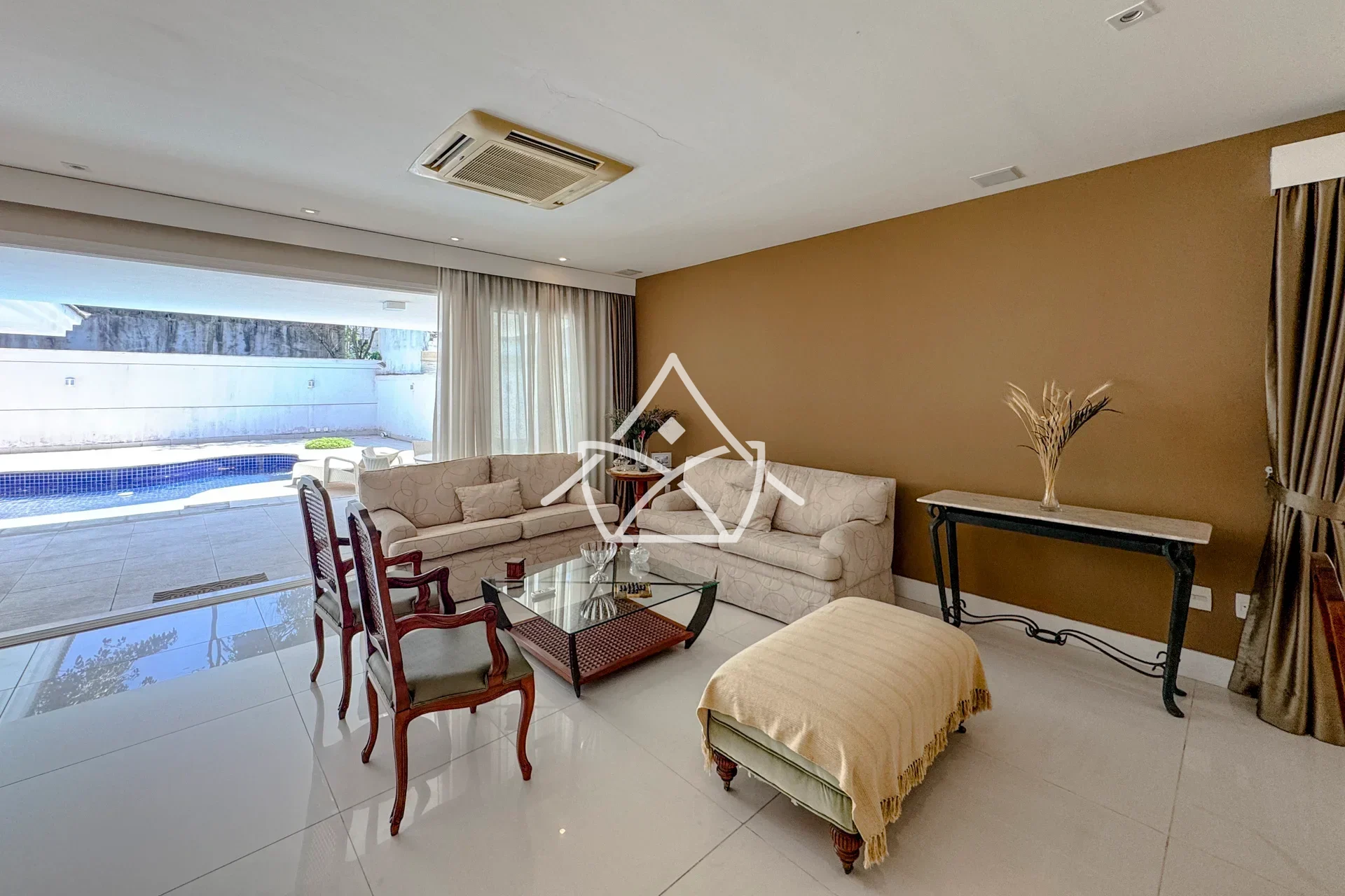 Casa com Placas Solares na Barra da Tijuca