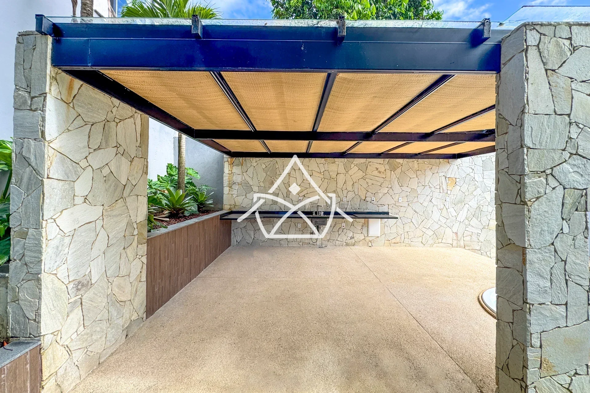 Casa Duplex em Itanhangá á Venda
