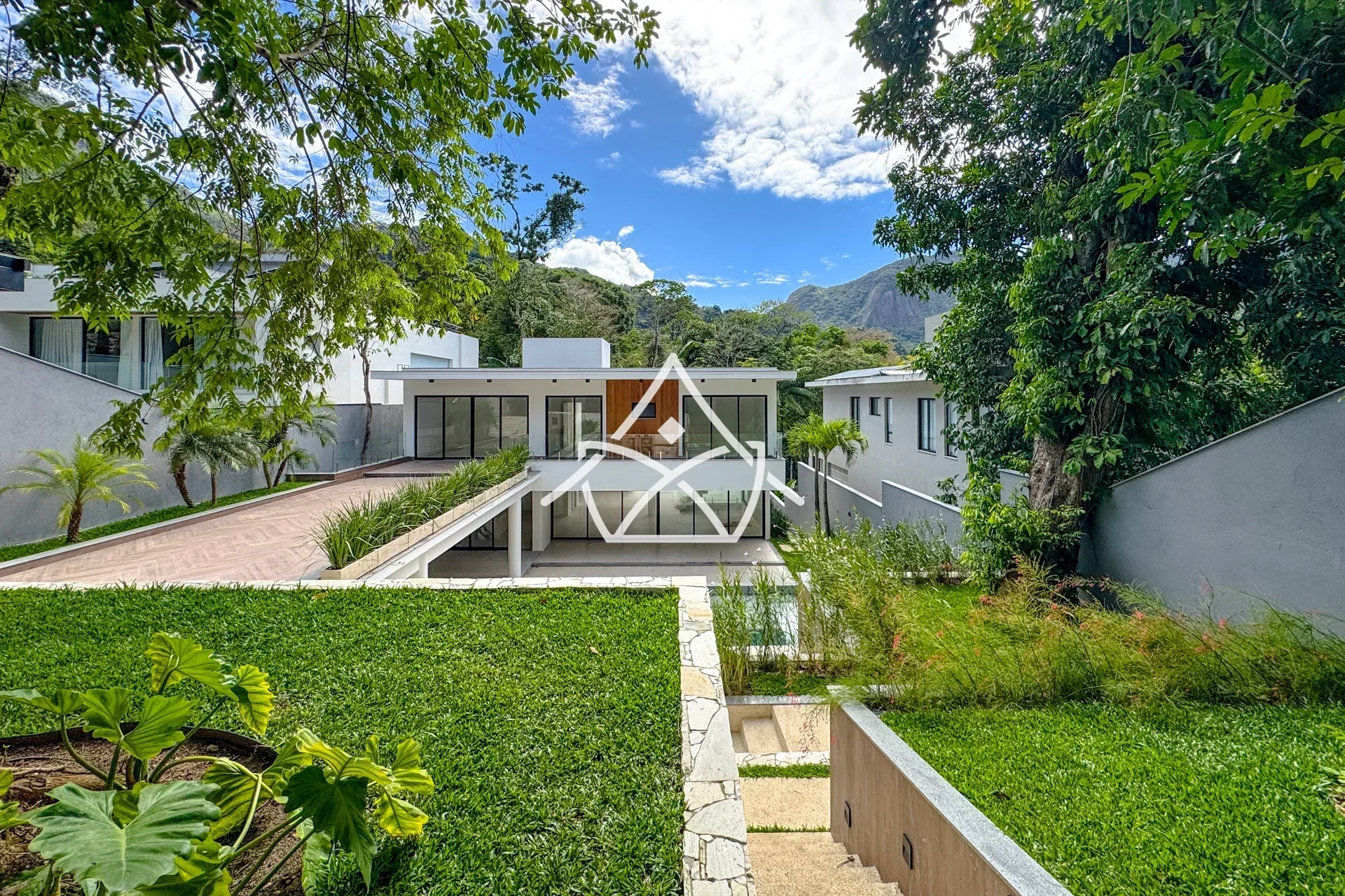 Casa Duplex em Itanhangá á Venda