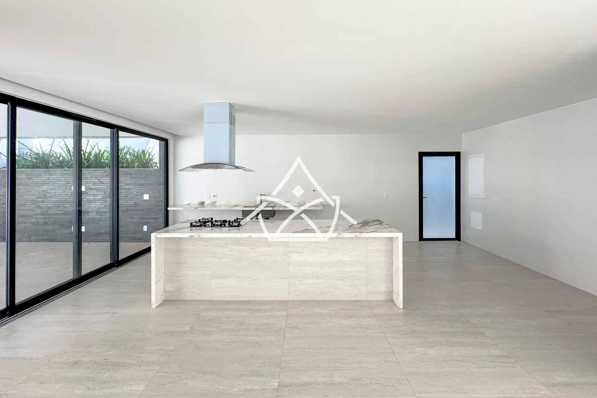 Casa Duplex em Itanhangá á Venda