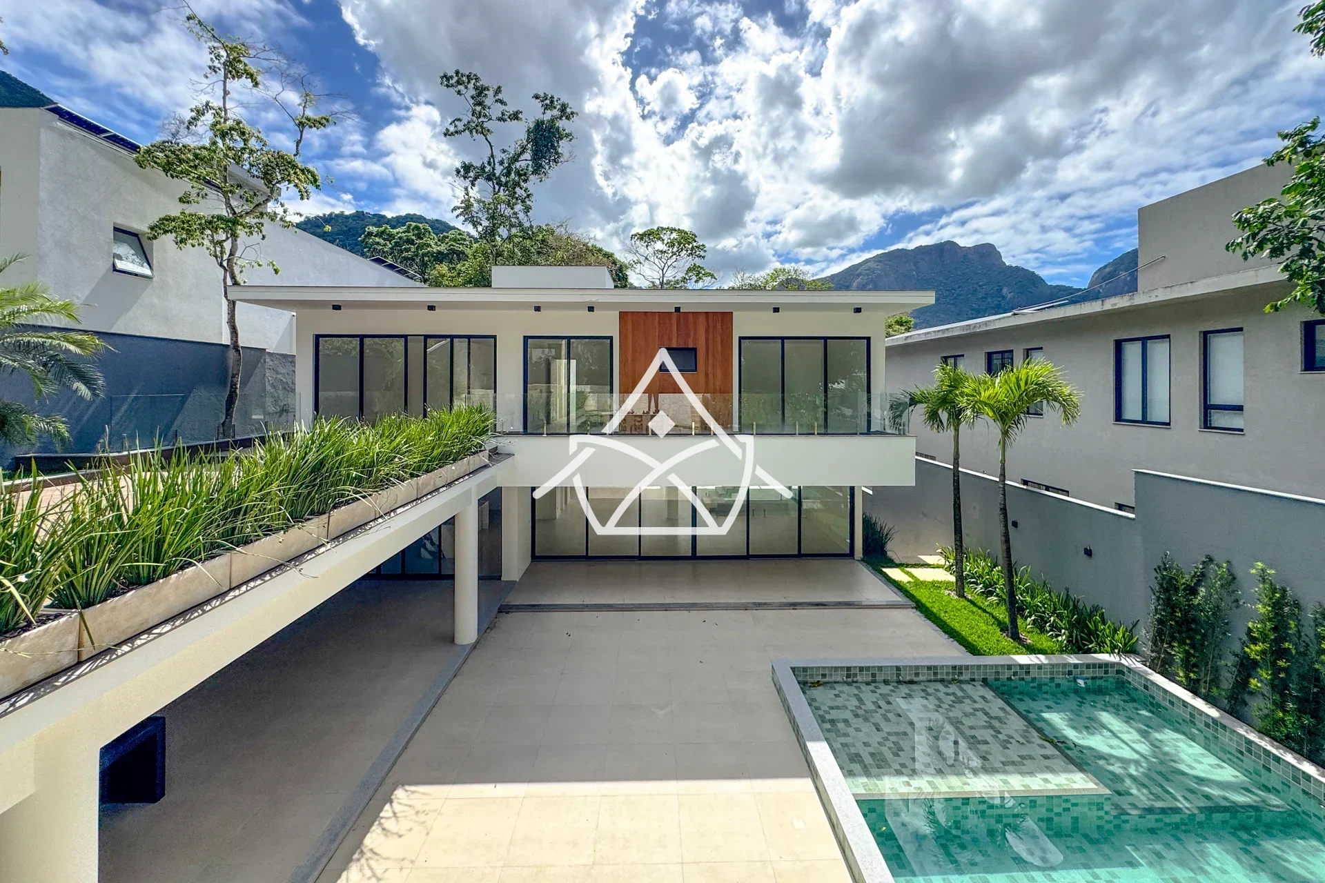 Casa Duplex em Itanhangá á Venda