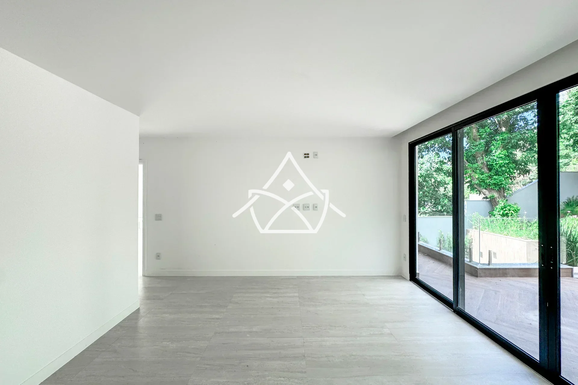 Casa Duplex em Itanhangá á Venda