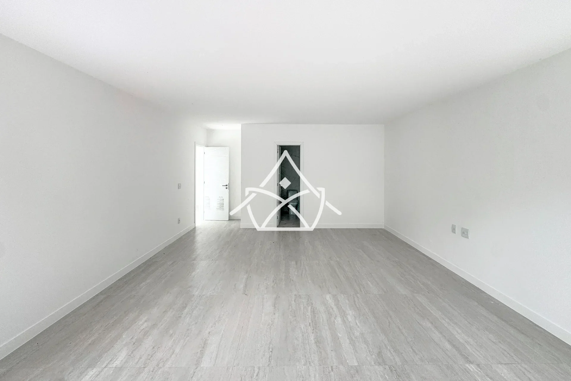 Casa Duplex em Itanhangá á Venda