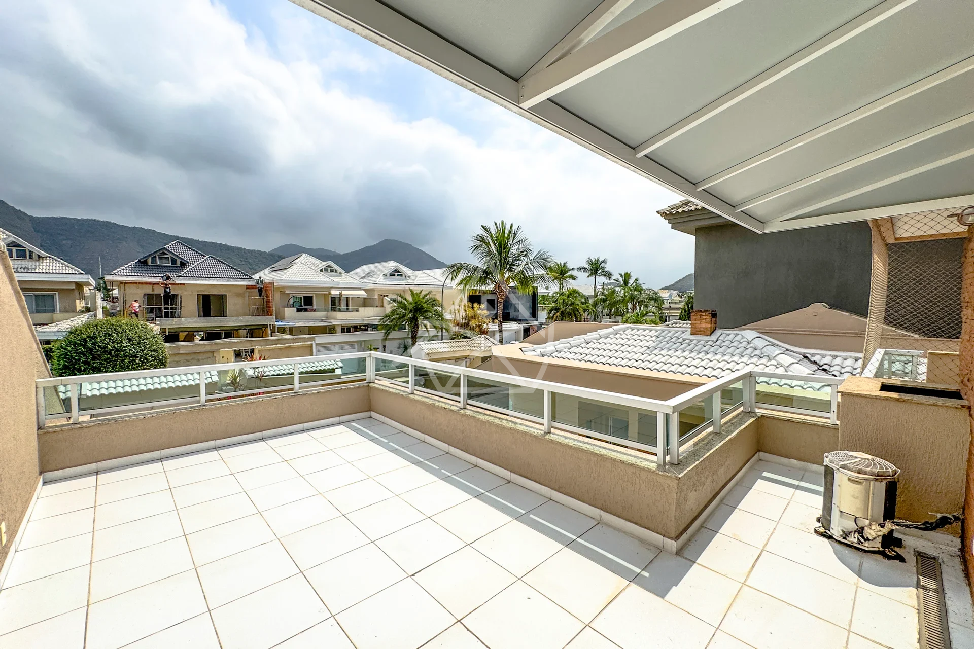 Casa Triplex com Sauna e Piscina no Recreio dos Bandeirantes
