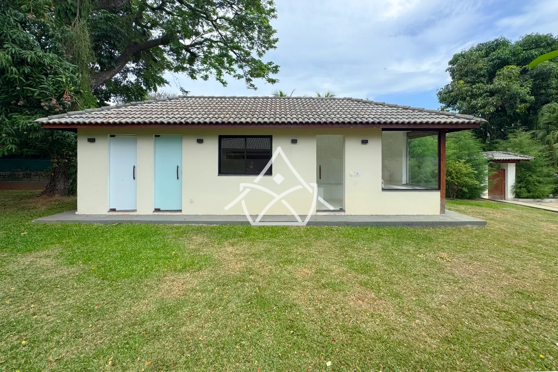 Mansão com Subsolo e Academia na Barra da Tijuca