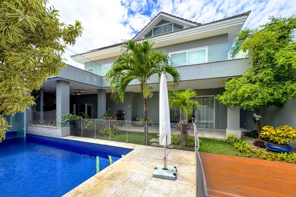 Triplex no Condomínio Del Lago na Barra da Tijuca