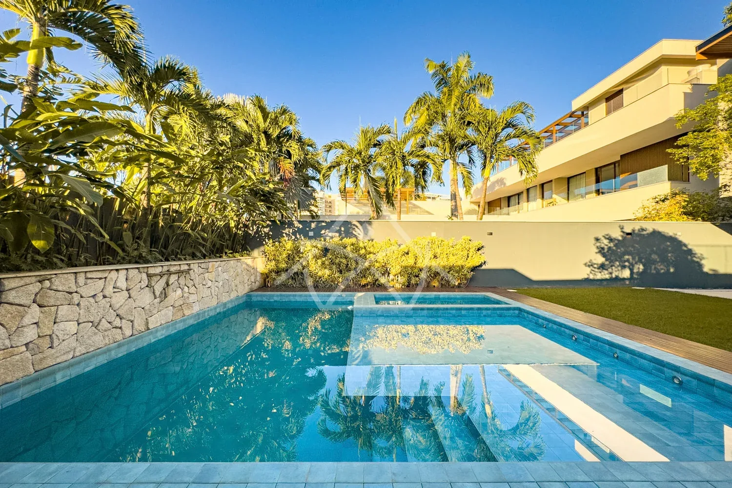 Mansão Triplex na Barra da Tijuca