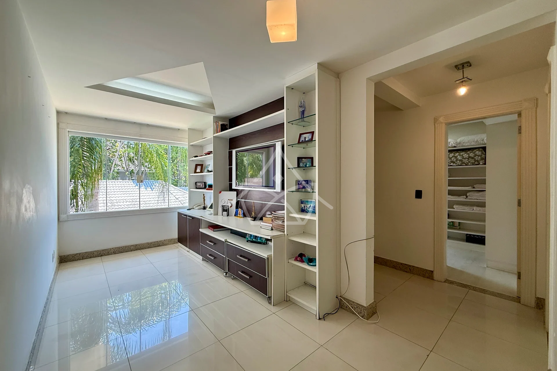 Triplex com Sótão Multiuso na Barra da Tijuca
