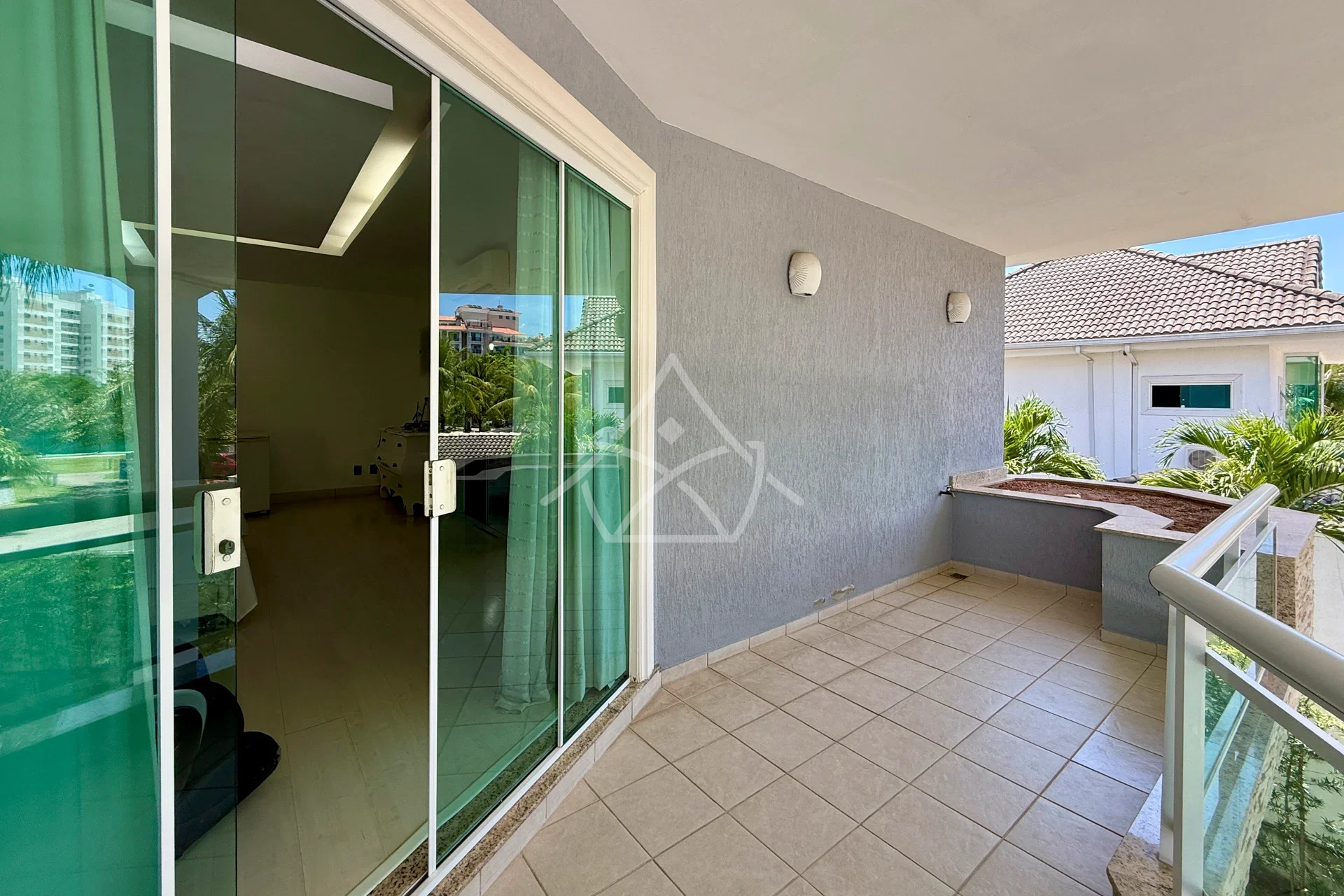 Triplex com Sótão Multiuso na Barra da Tijuca