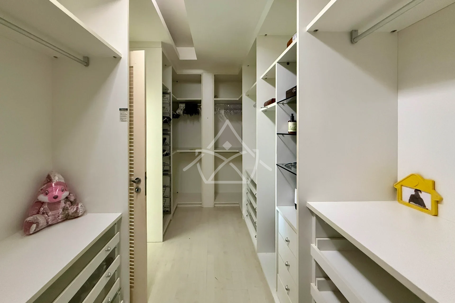 Triplex com Sótão Multiuso na Barra da Tijuca