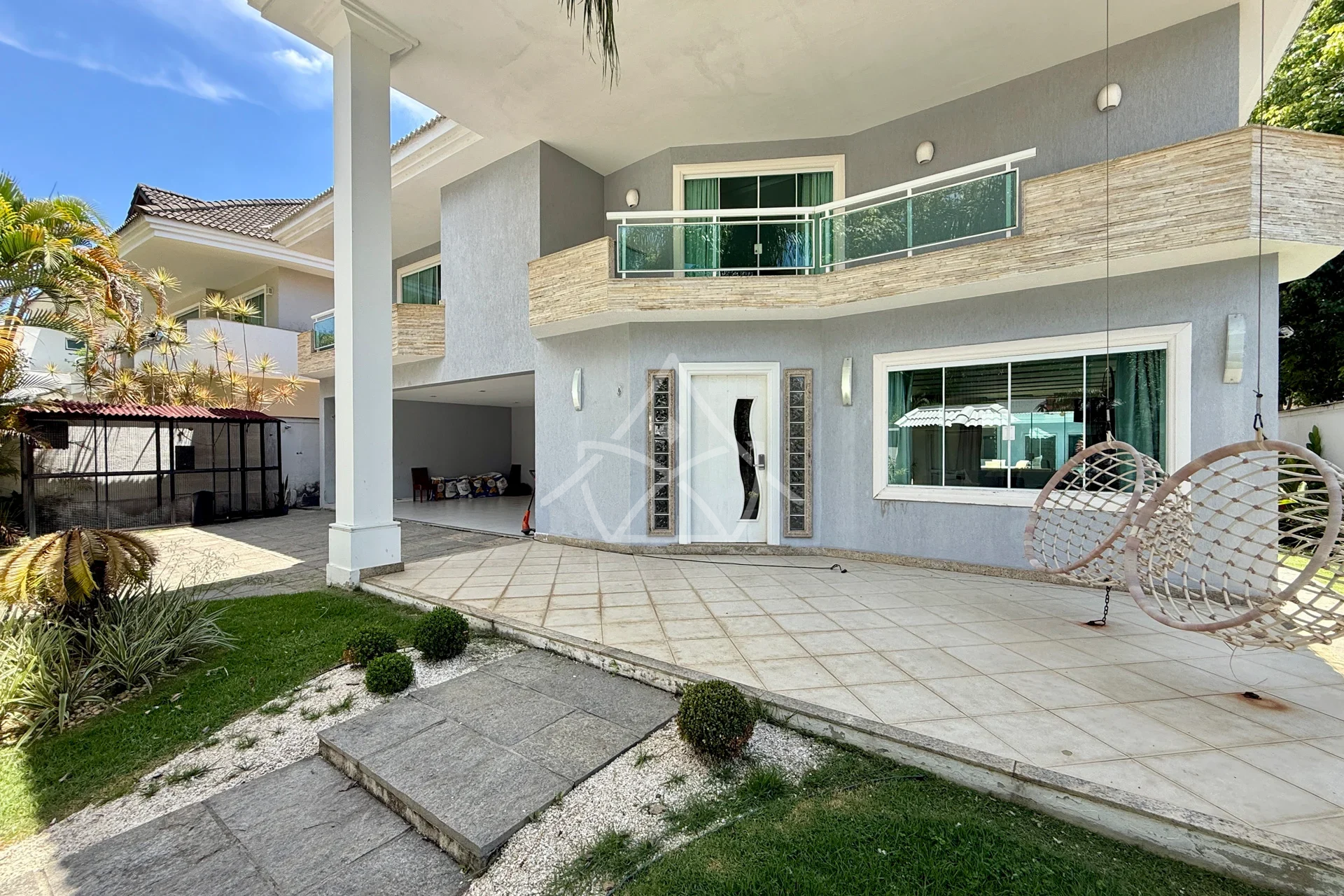 Triplex com Sótão Multiuso na Barra da Tijuca