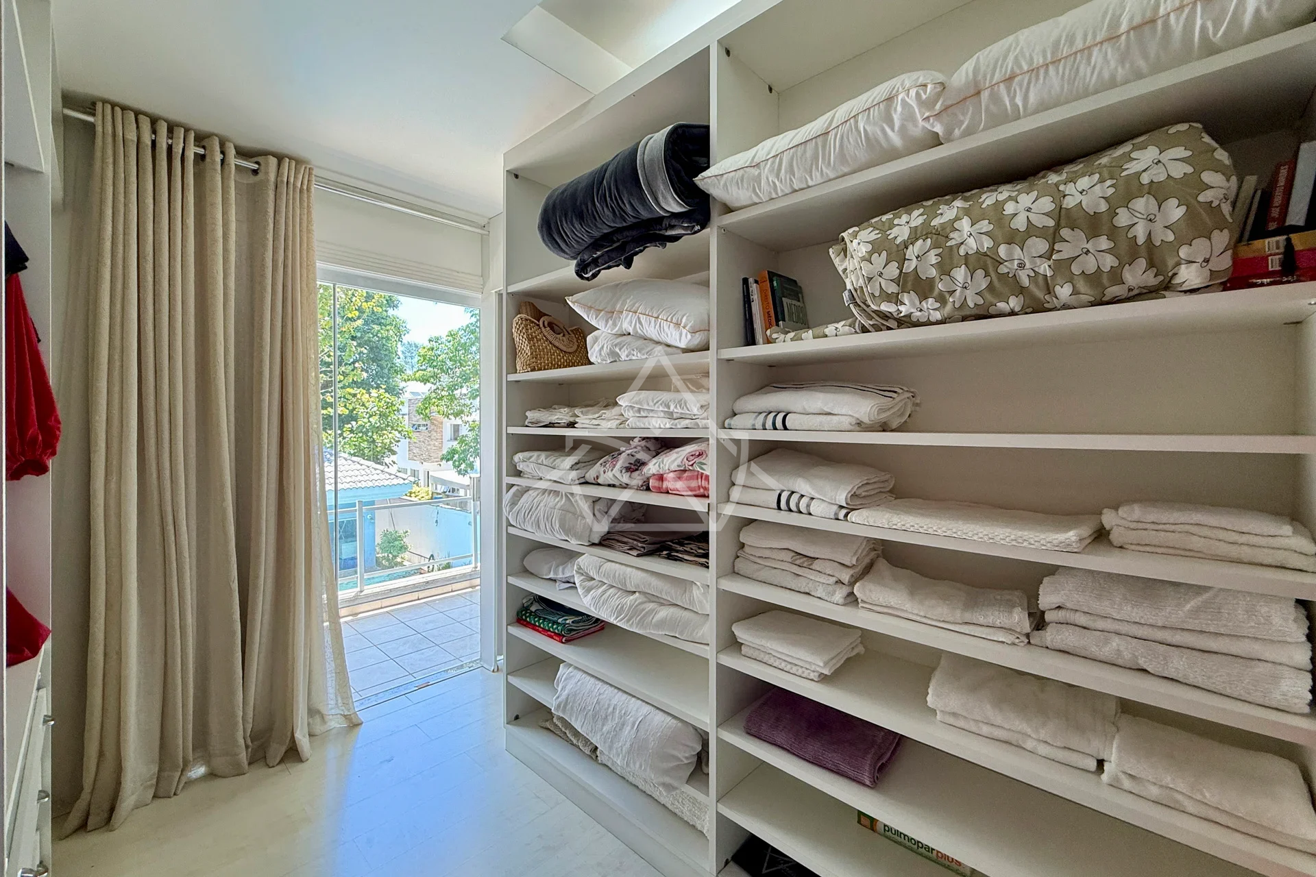Triplex com Sótão Multiuso na Barra da Tijuca