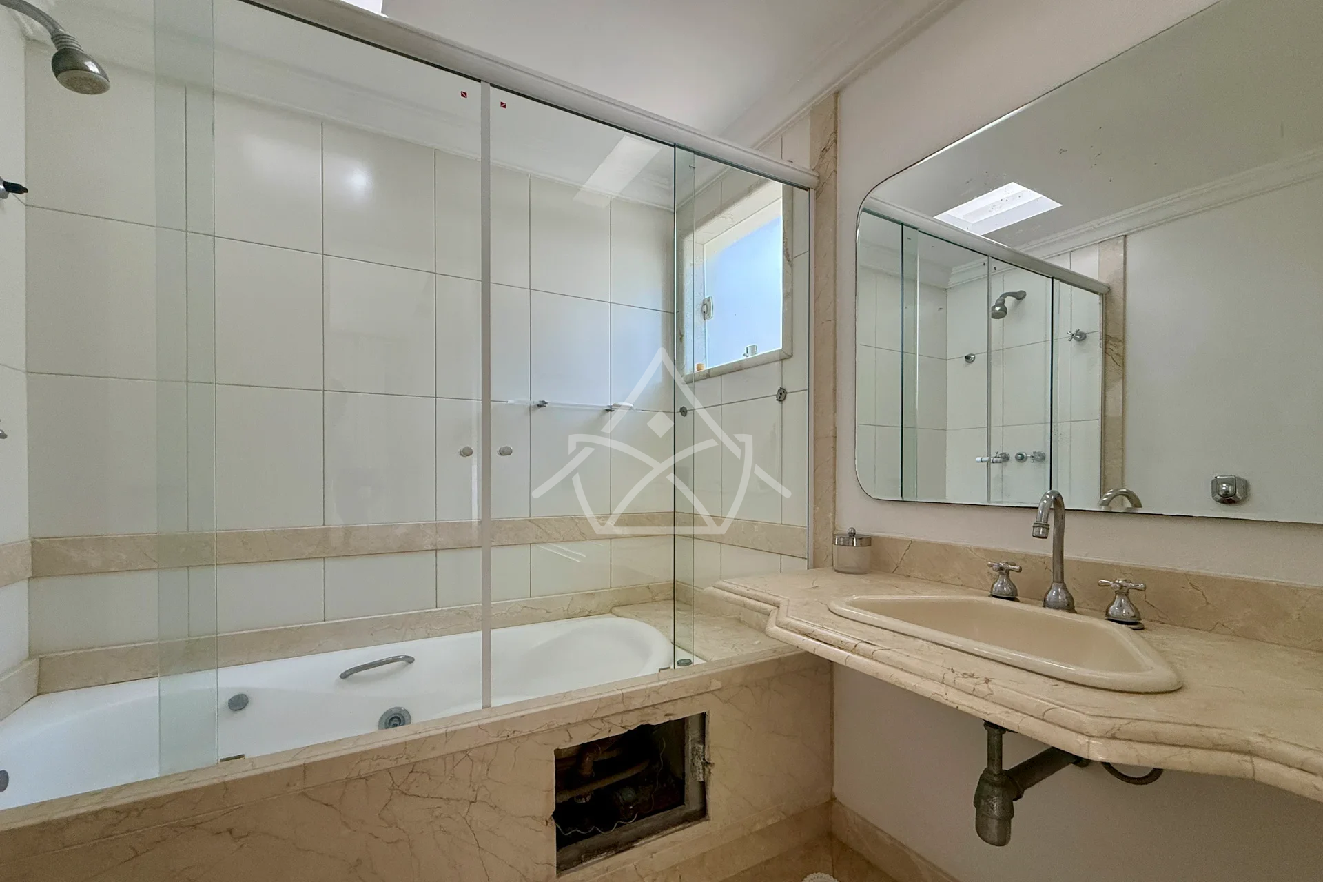 Triplex com Sótão Multiuso na Barra da Tijuca