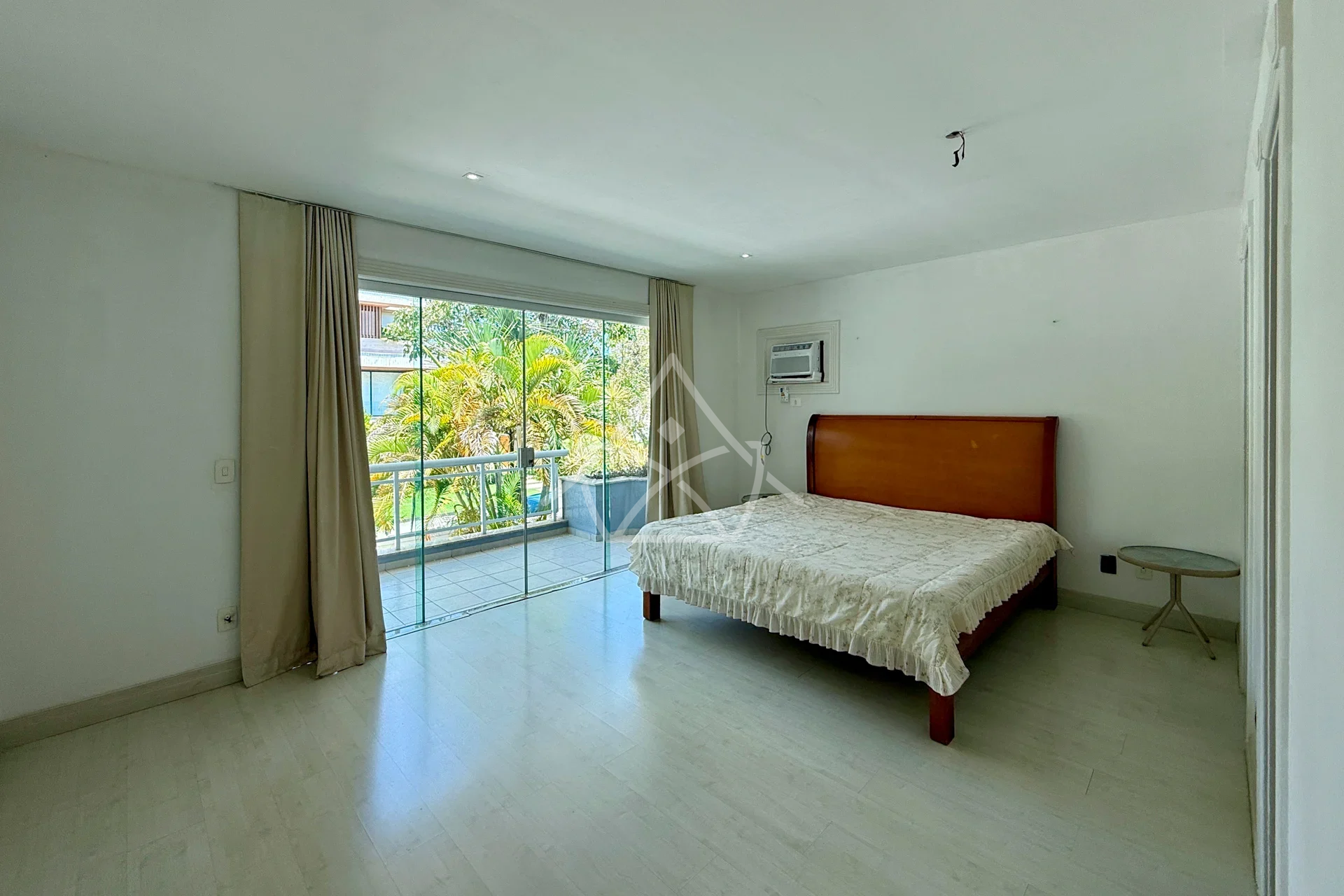 Triplex com Sótão Multiuso na Barra da Tijuca